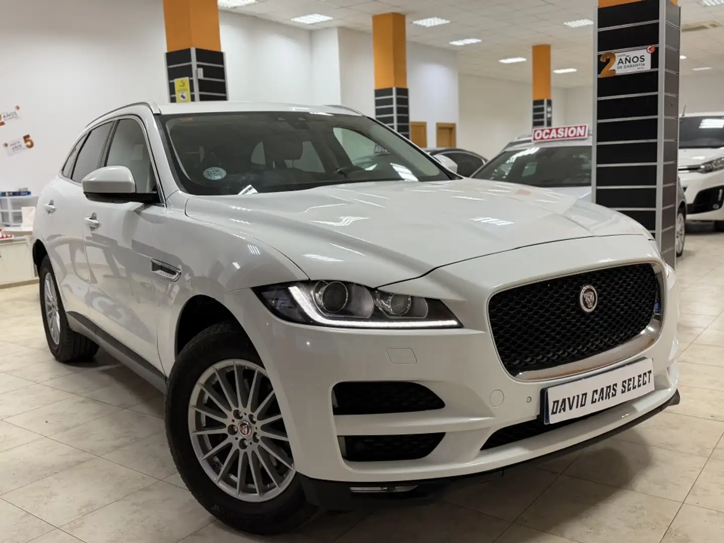 Jaguar F-Pace 2.0i4D Chequered Flag Aut. AWD 180 Blanco - 1