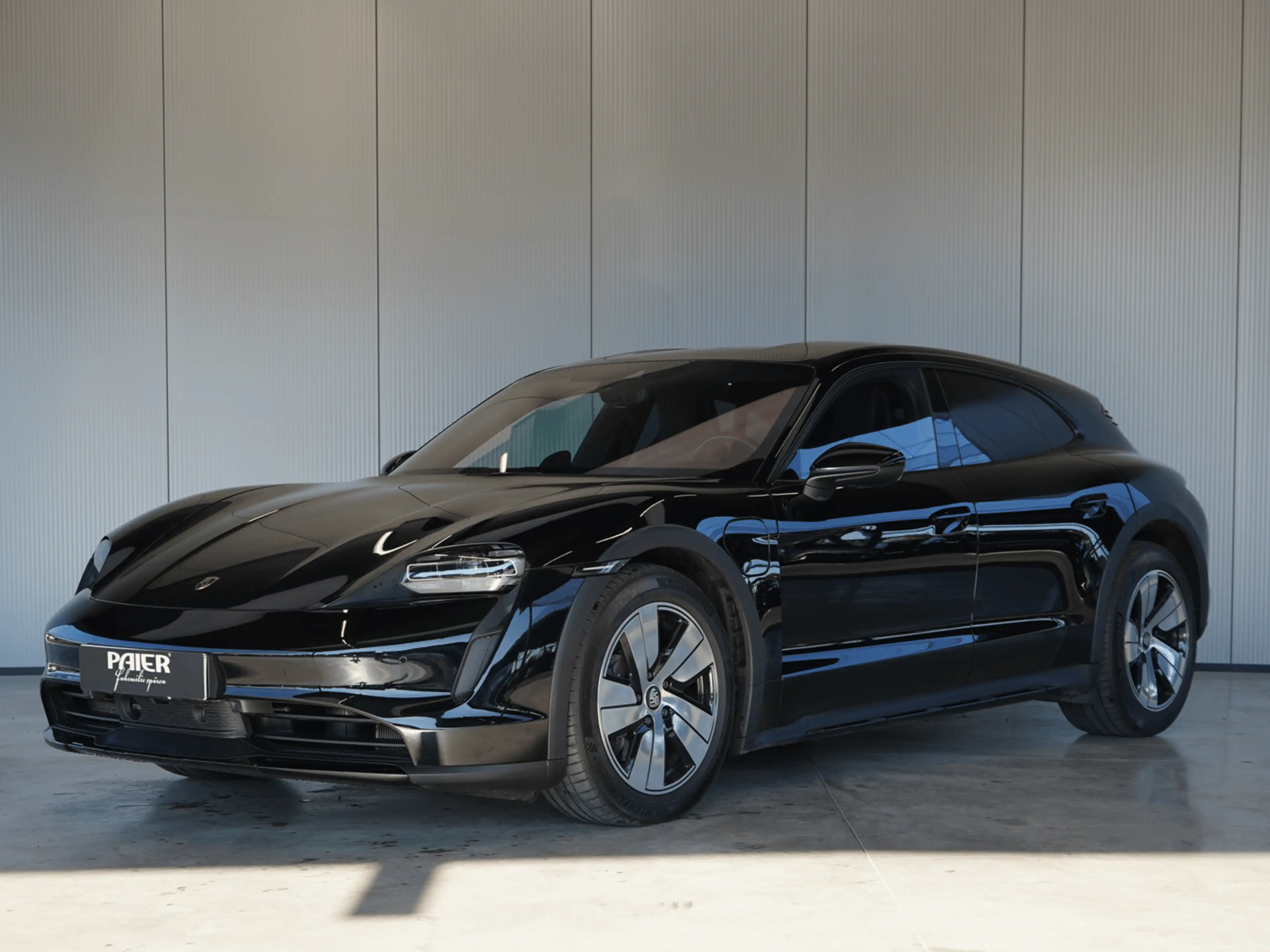 Porsche Taycan 4 Cross Turismo