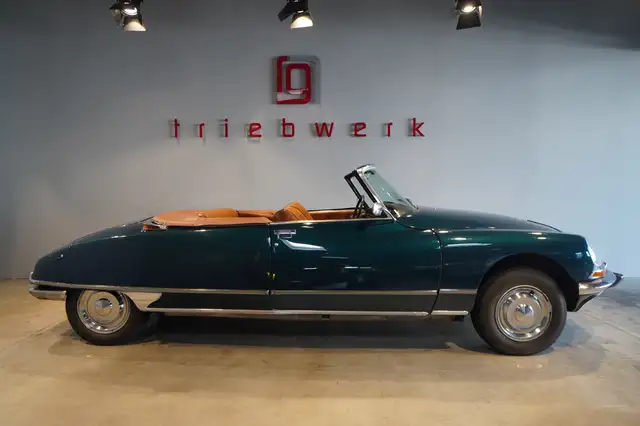 Citroen DS **La Deesse** Cabriolet**Grün/Cognac**