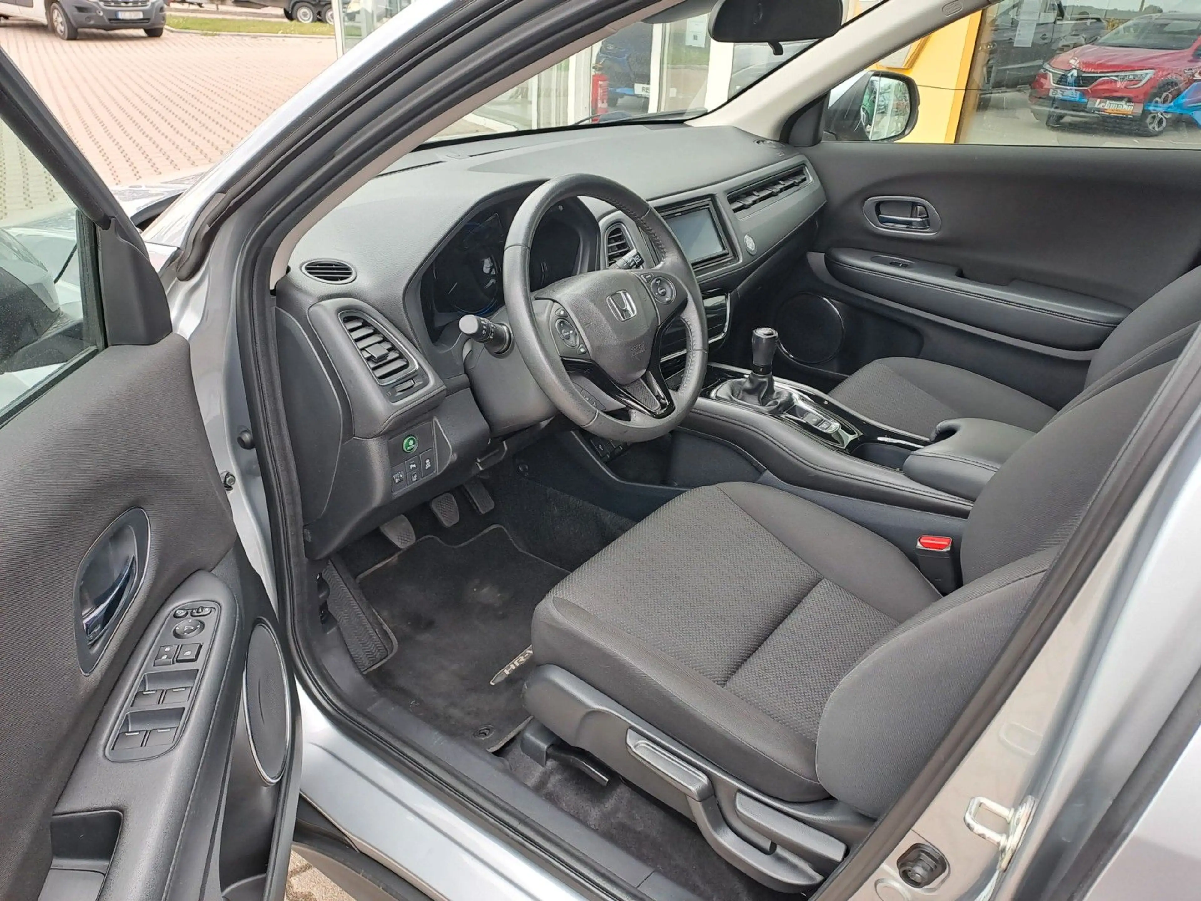 Honda HR-V Elegance — photo 11