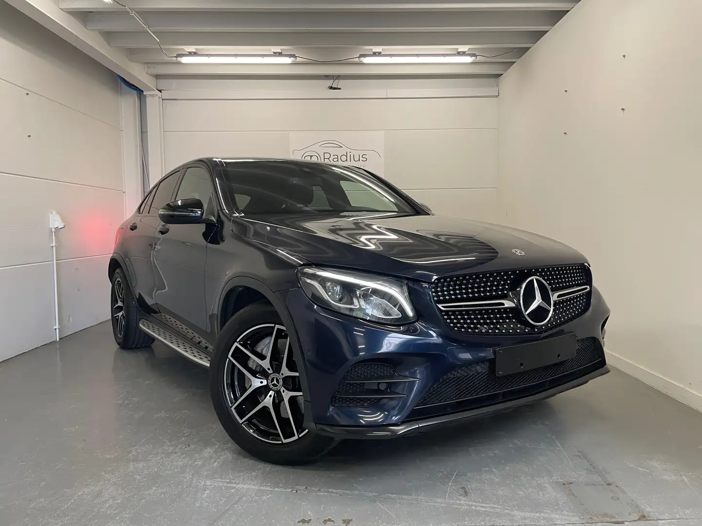 Mercedes-Benz GLC 250 GLC 250 Coupe 4Matic 9G-TRONIC AMG Line Blauw - 2