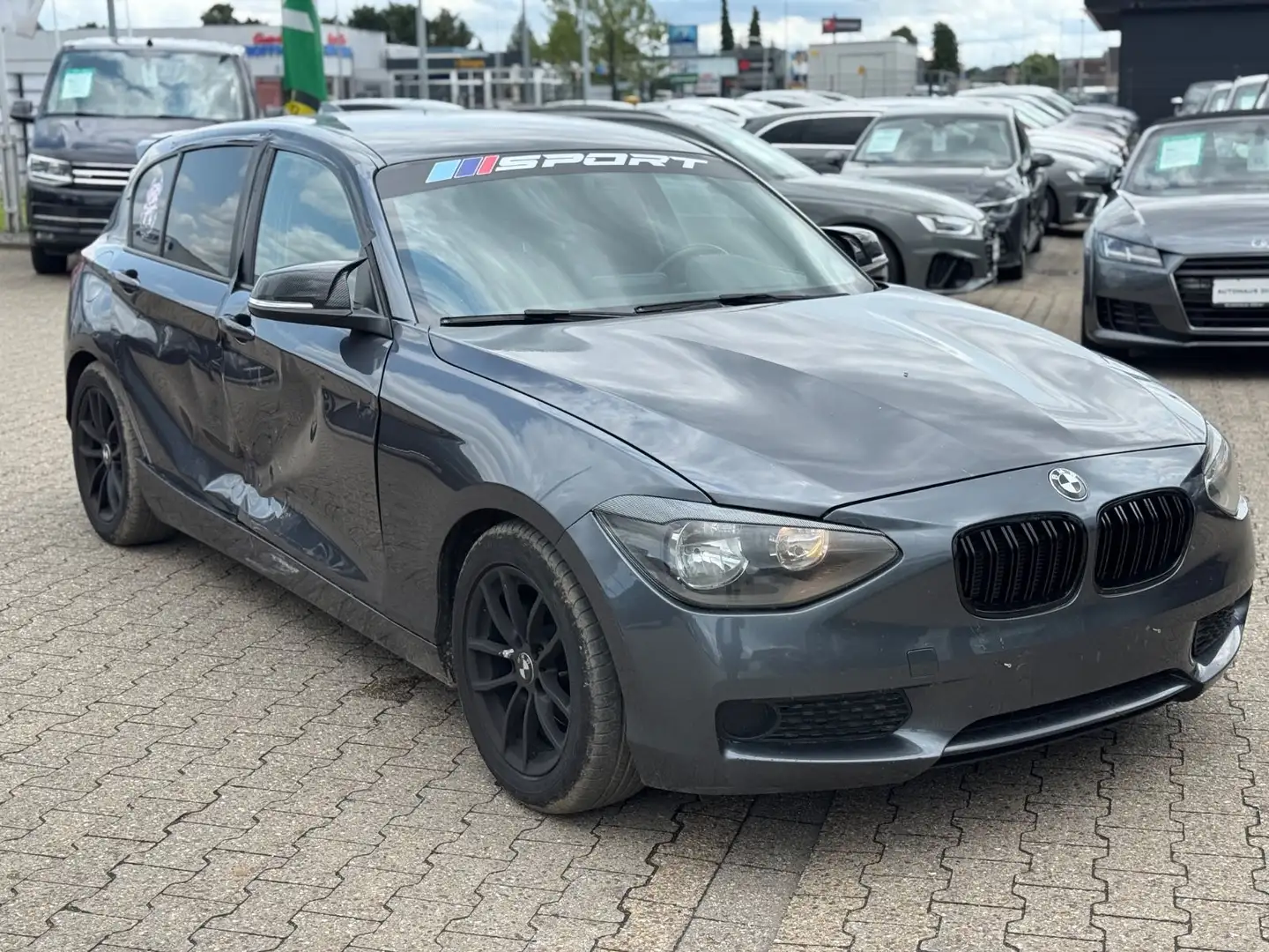 BMW 116 i Lim. 5-trg. Grigio - 2