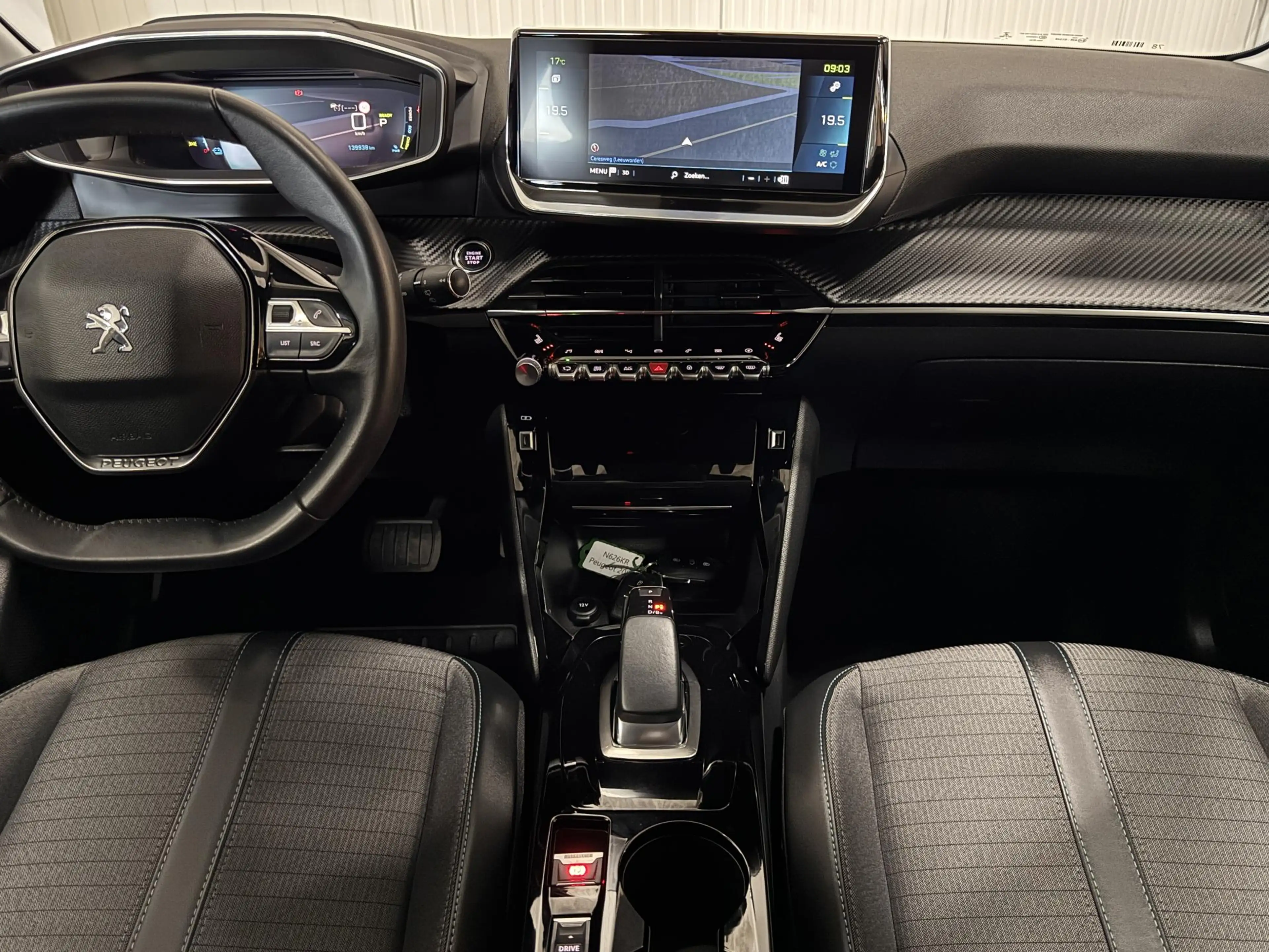 Peugeot e-208 EV Blue Lease Allure 50 kWh KEY-LESS CAMERA FULL-O — photo 7