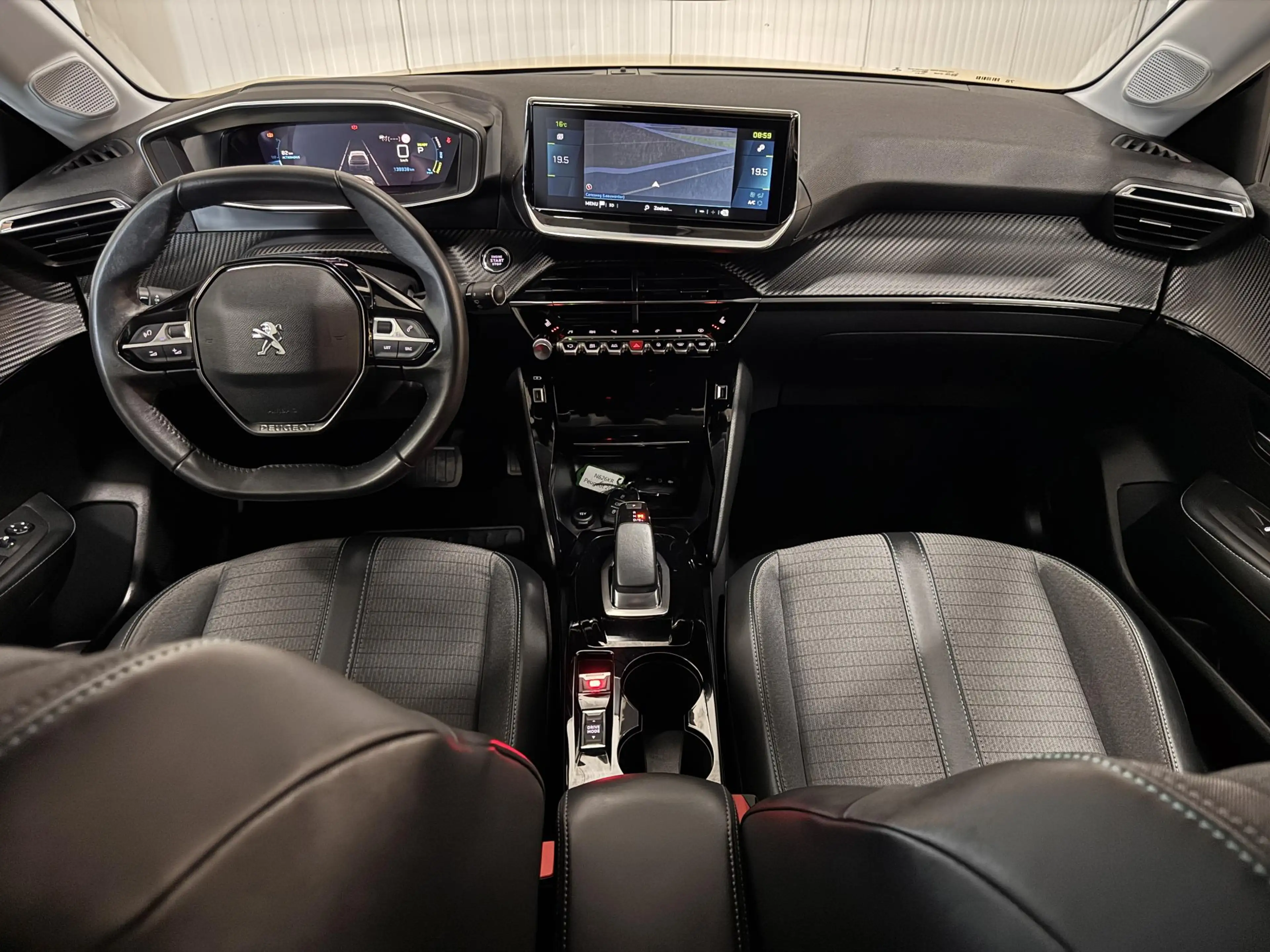 Peugeot e-208 EV Blue Lease Allure 50 kWh KEY-LESS CAMERA FULL-O — photo 3