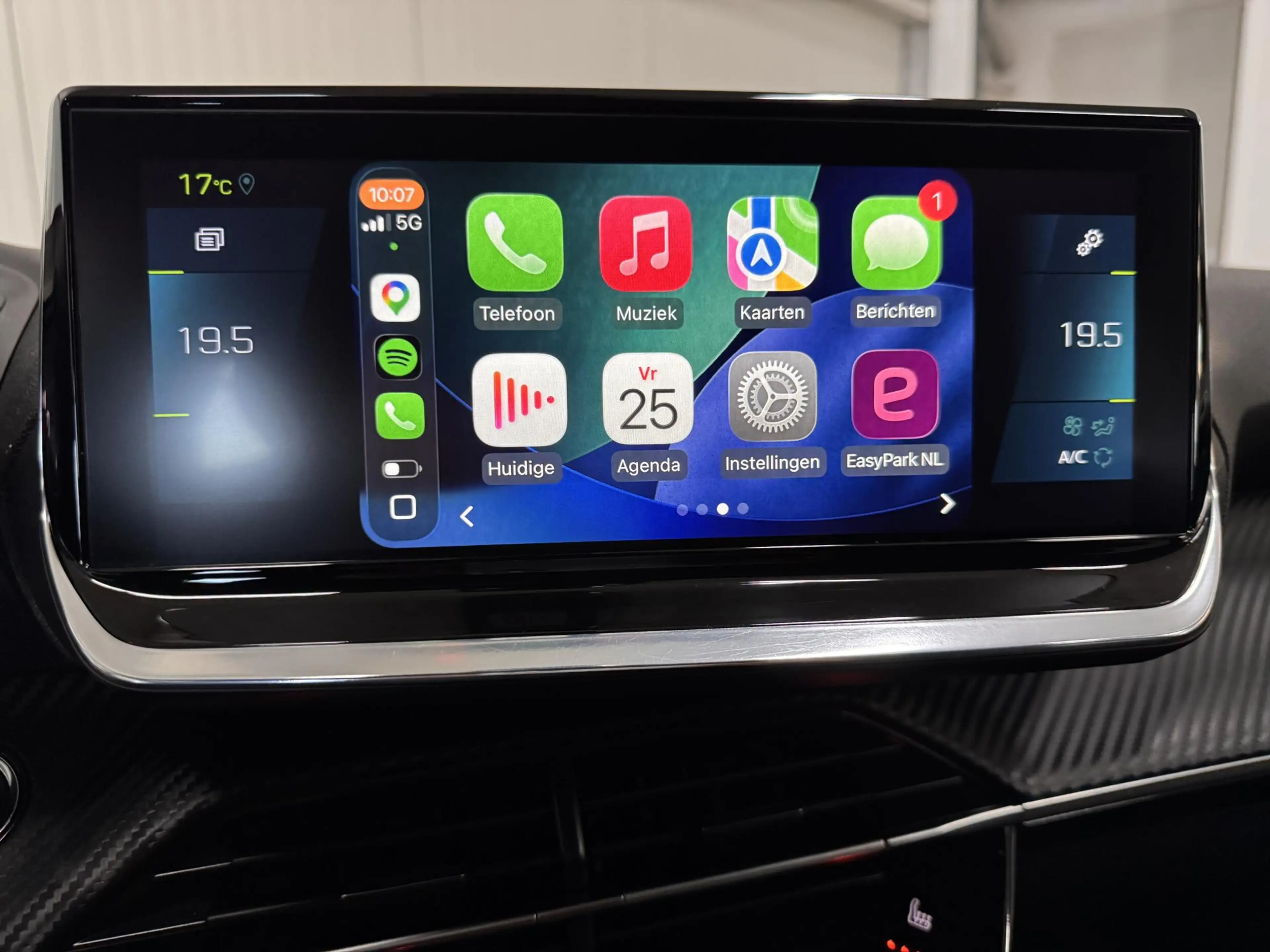 Peugeot e-208 EV Blue Lease Allure 50 kWh KEY-LESS CAMERA FULL-O — photo 13
