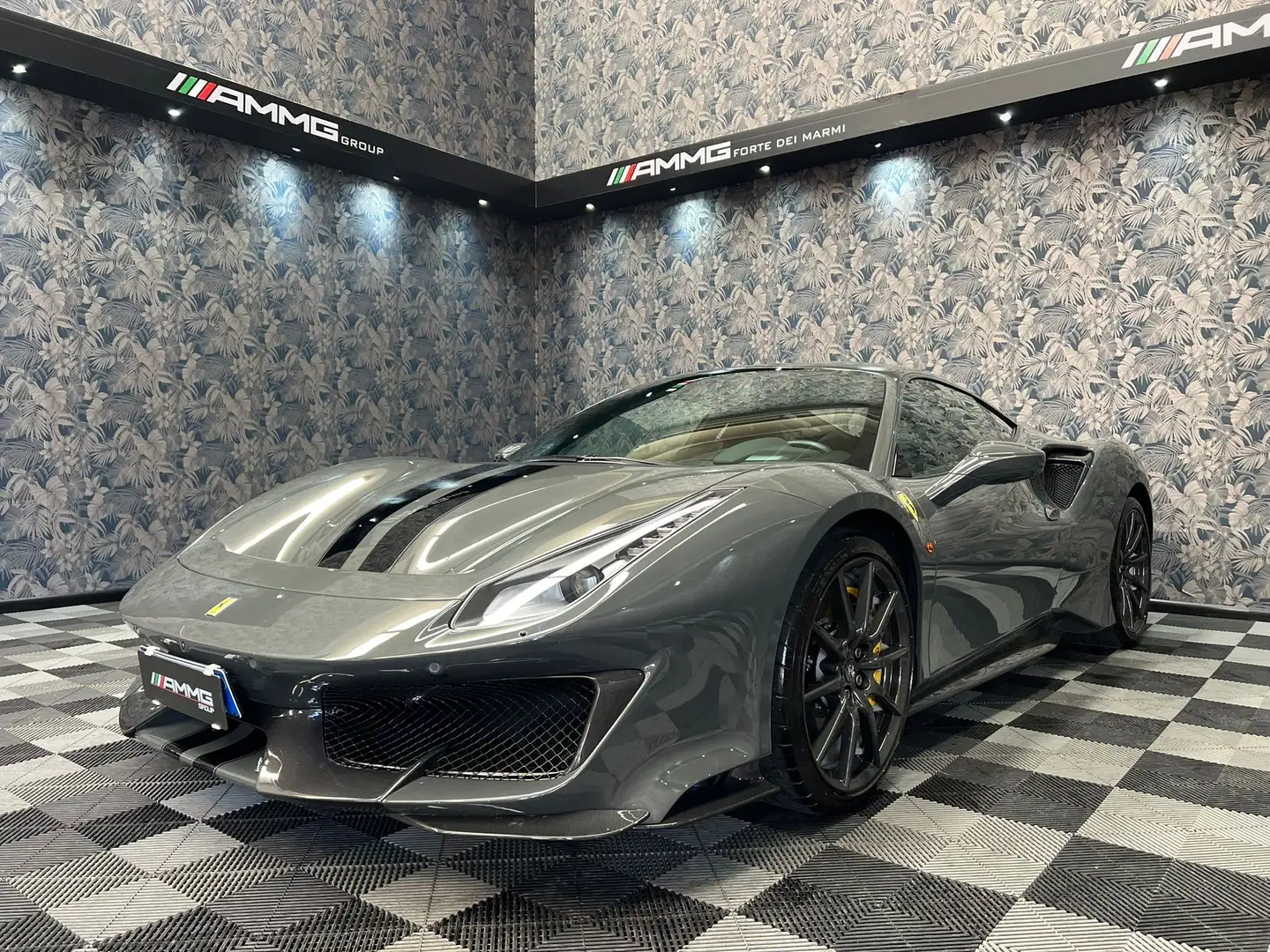 Ferrari 488 488 Coupe 3.9 Pista dct (488) Сірий - 1