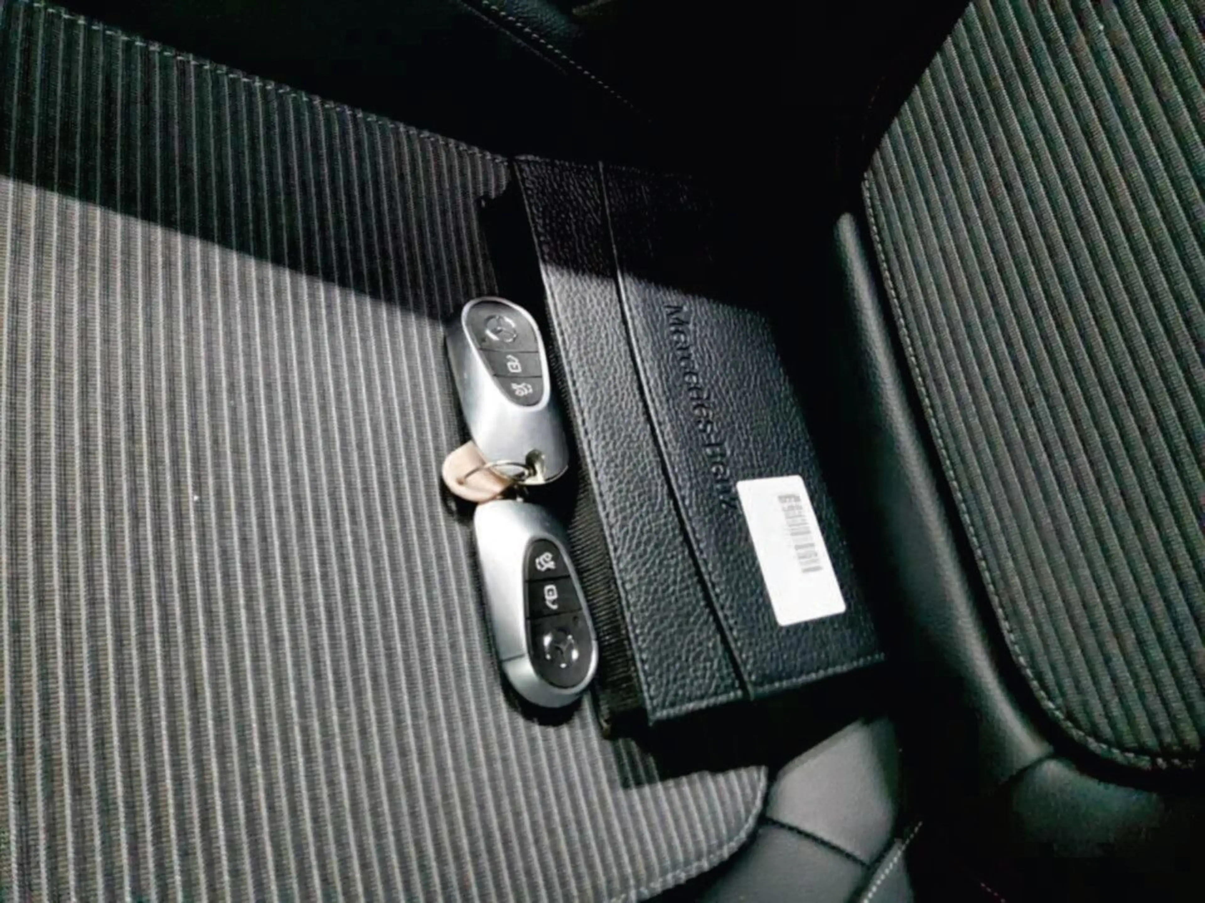 Mercedes-Benz C 200 T AVANTGARDE d/NIGHT/KEYLESS/MBUX/9G/KAMER — photo 7