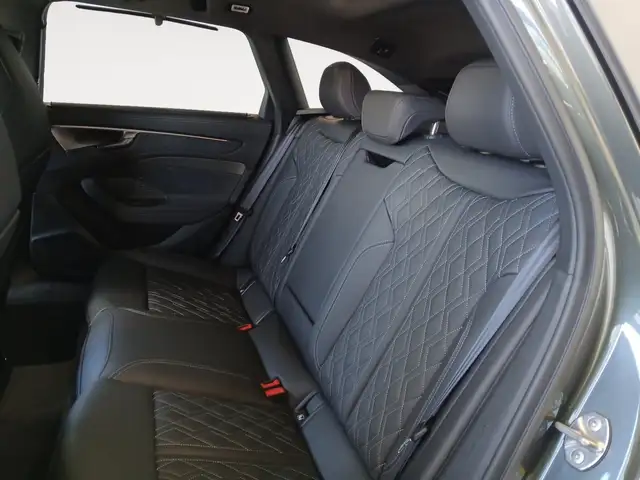 Audi A6 quattro TDI 220 kW Ansicht 16