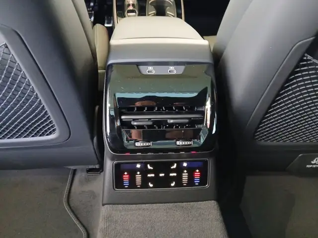 Audi A6 quattro TDI 220 kW Ansicht 17