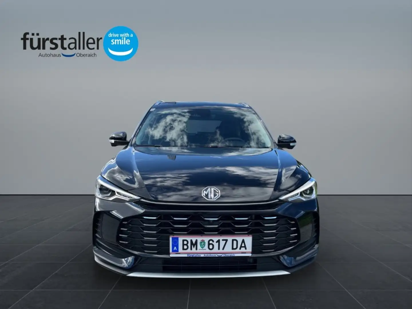 MG ZS + 1,5 MT Deluxe Schwarz - 2