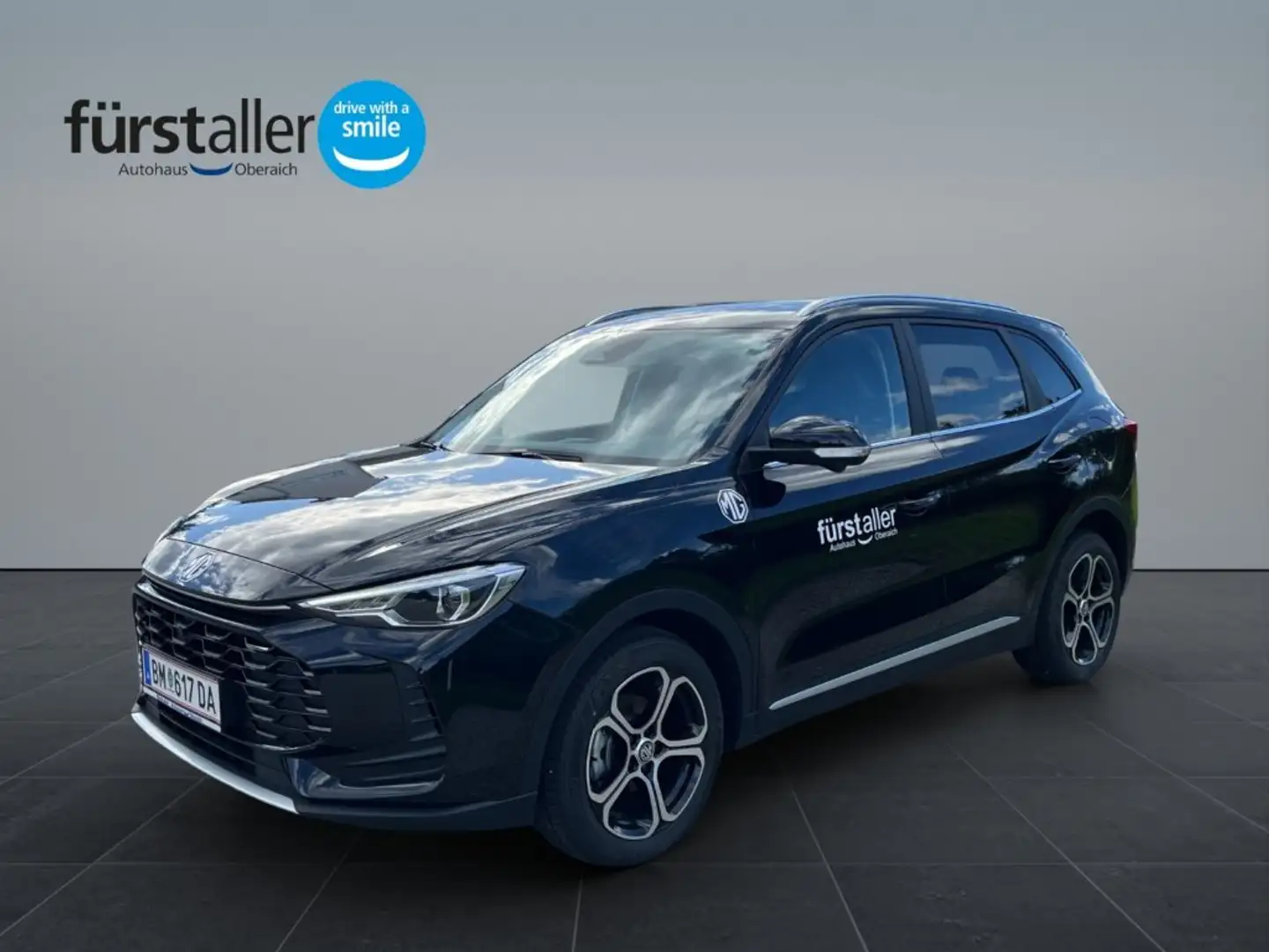 MG ZS + 1,5 MT Deluxe Schwarz - 1