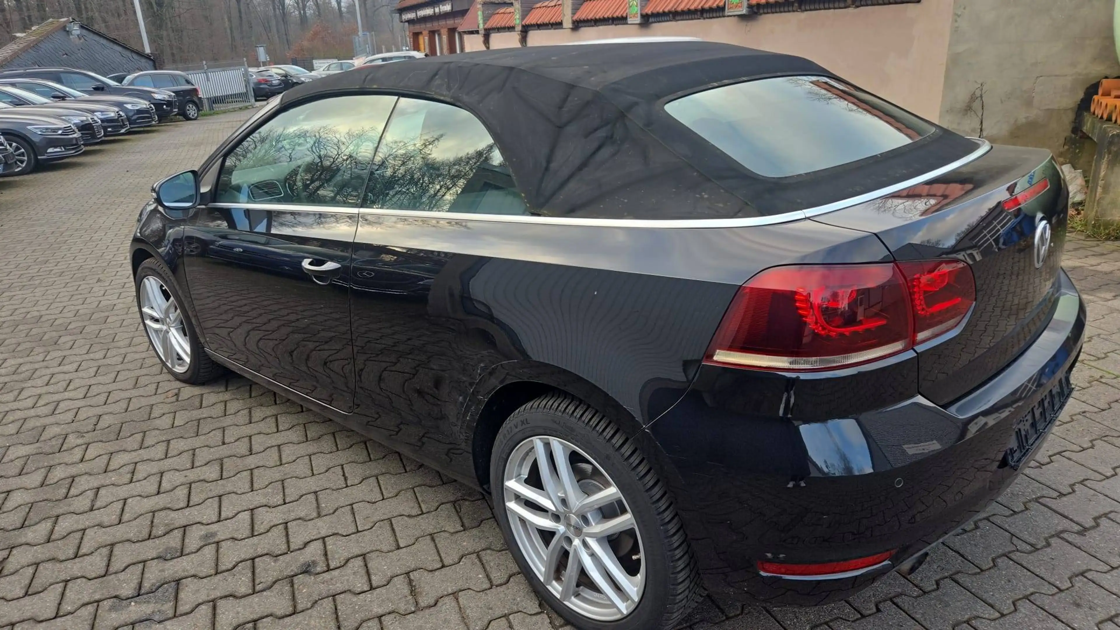 Volkswagen Golf Cabriolet VI 1.6 TDI Scheckheft 2.Hd Tuev 3/27 SHZ PDC Alu17" — photo 6