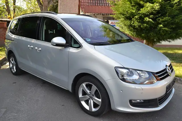 Volkswagen Sharan Comfortl. BMT 2.0Tdi Panorama Xenon 7-Sitzer