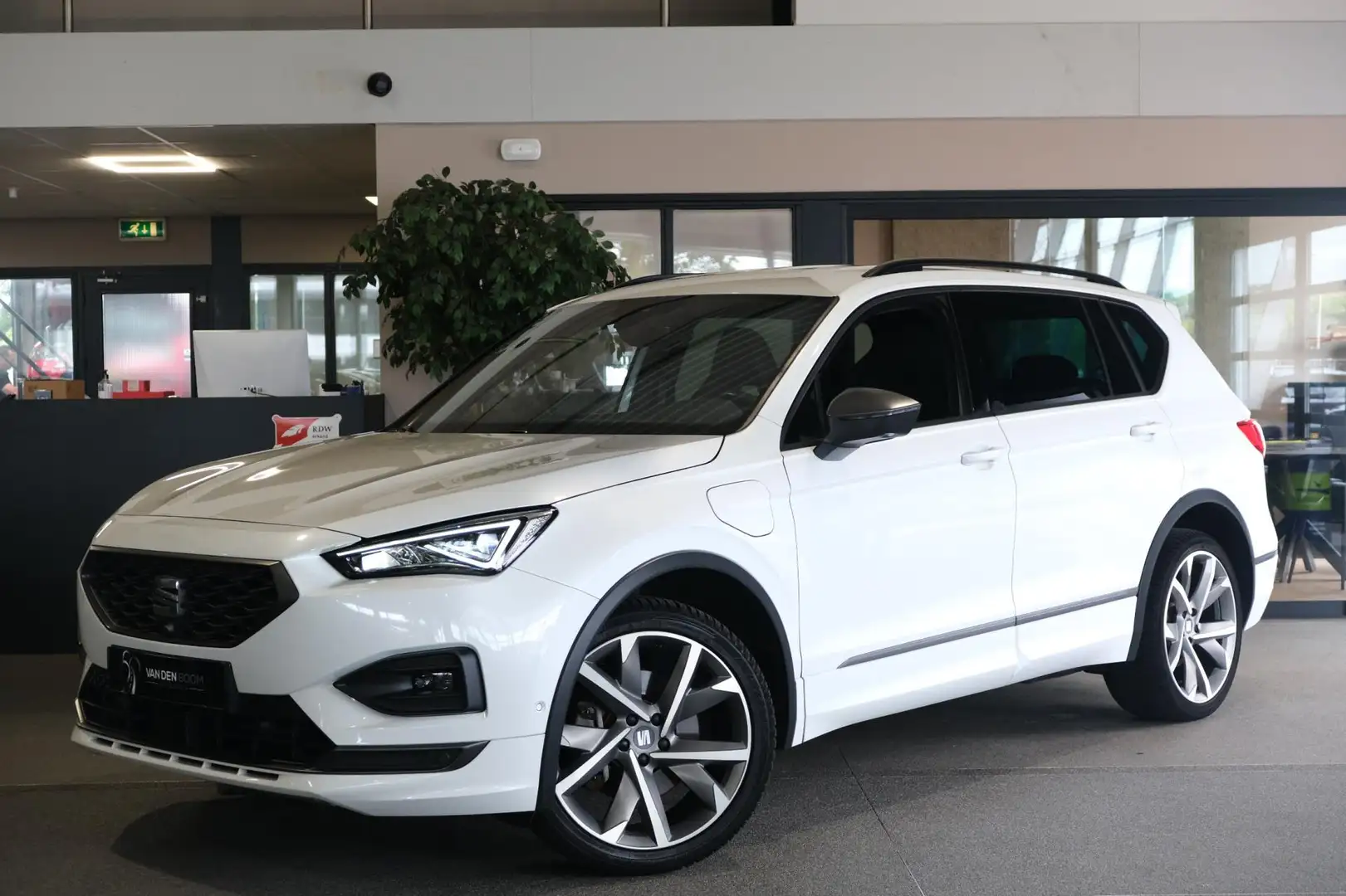 SEAT Tarraco 1.4 TSI e-Hybrid PHEV FR Virtual Navi Cam Trekhaak Wit - 1