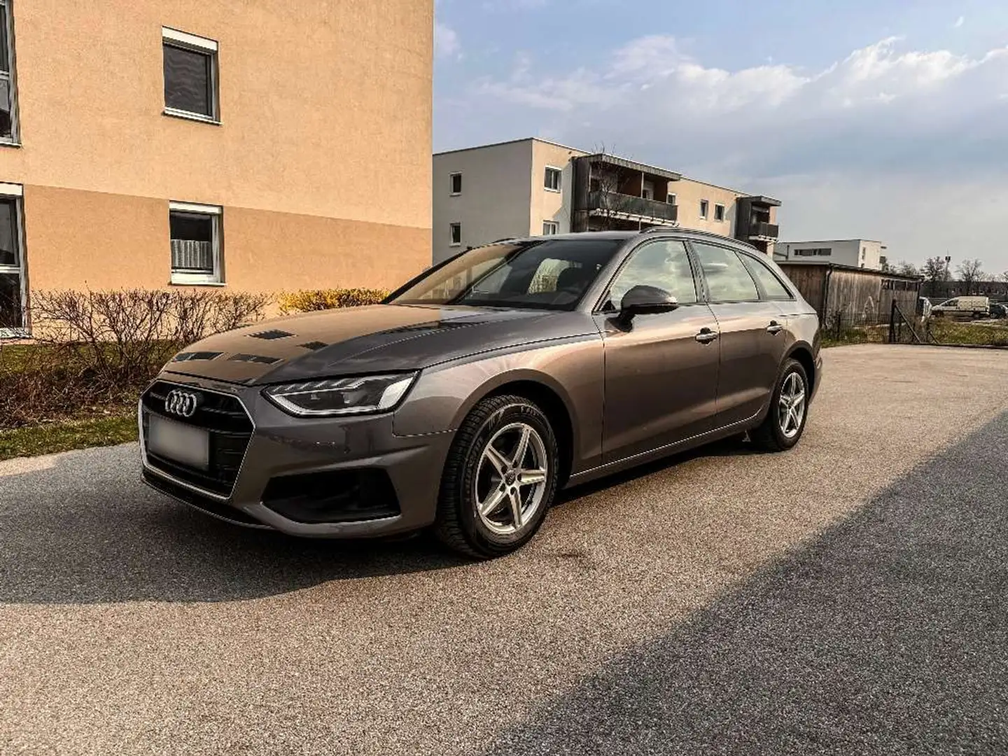 Audi A4 A4 Avant 30 TDI S-tronic Grau - 2