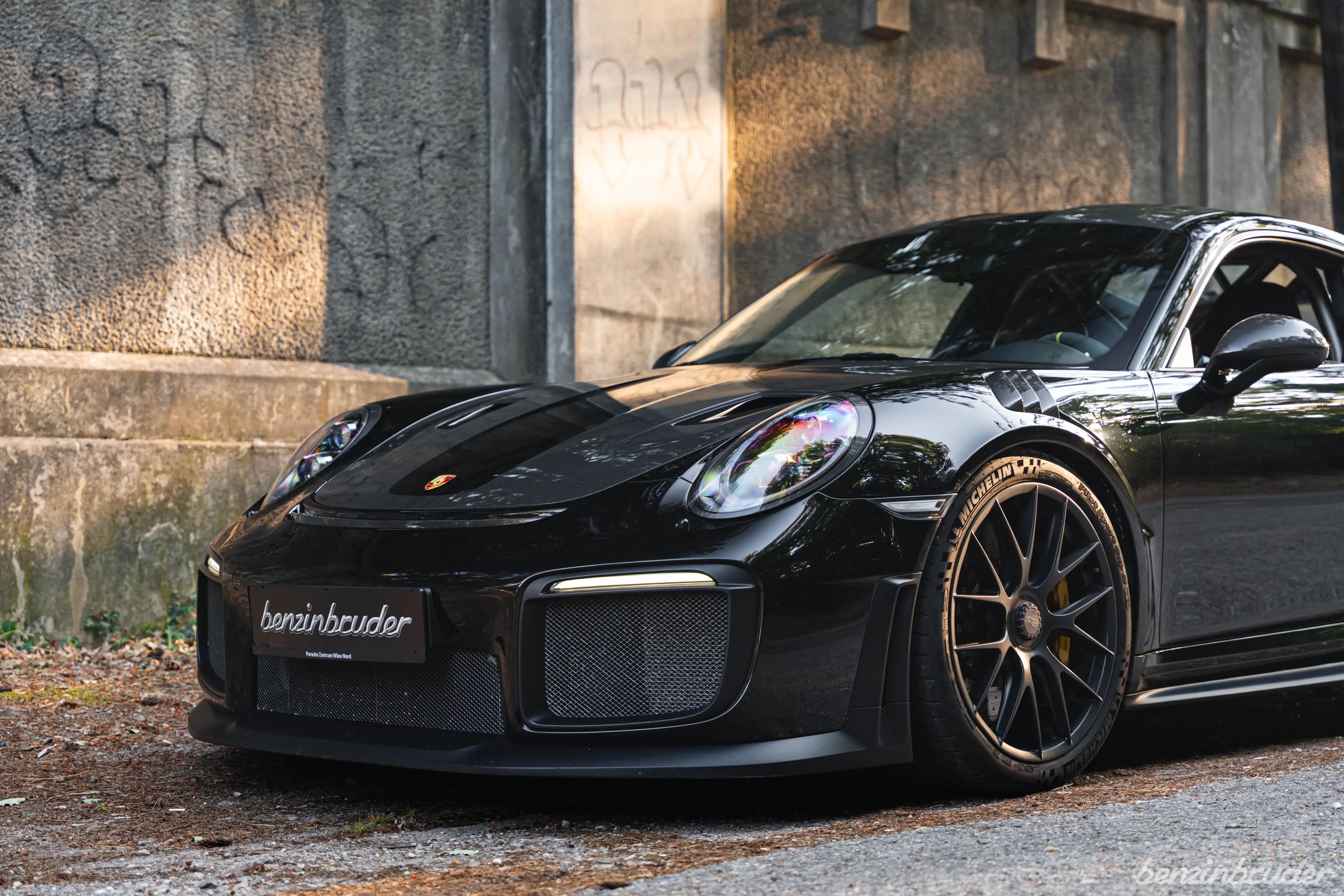 Porsche 911 991 GT2 RS *WEISSACH*CLUBSPORT*PCCB*MAGNESIUM* — photo 8