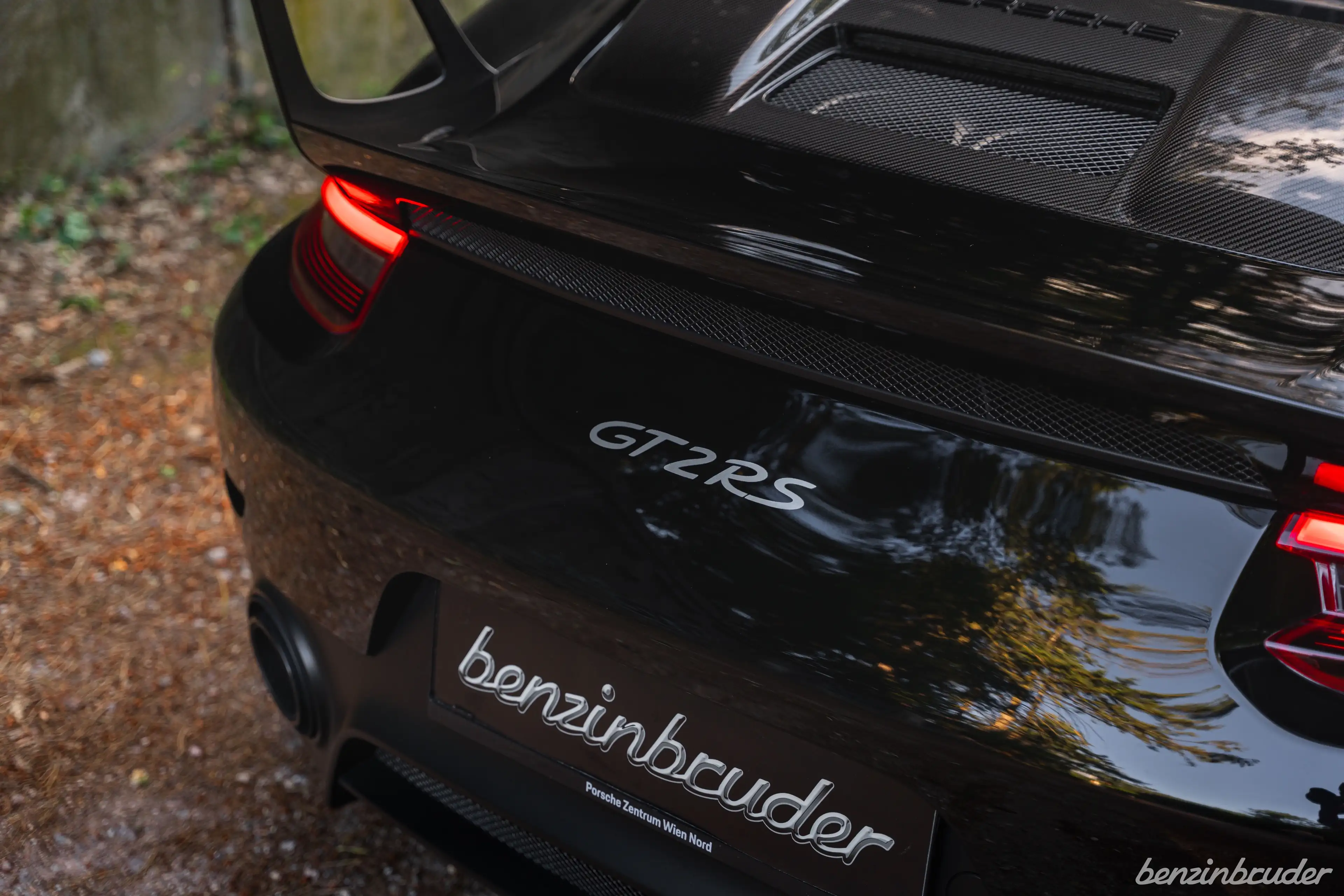 Porsche 911 991 GT2 RS *WEISSACH*CLUBSPORT*PCCB*MAGNESIUM* — photo 15