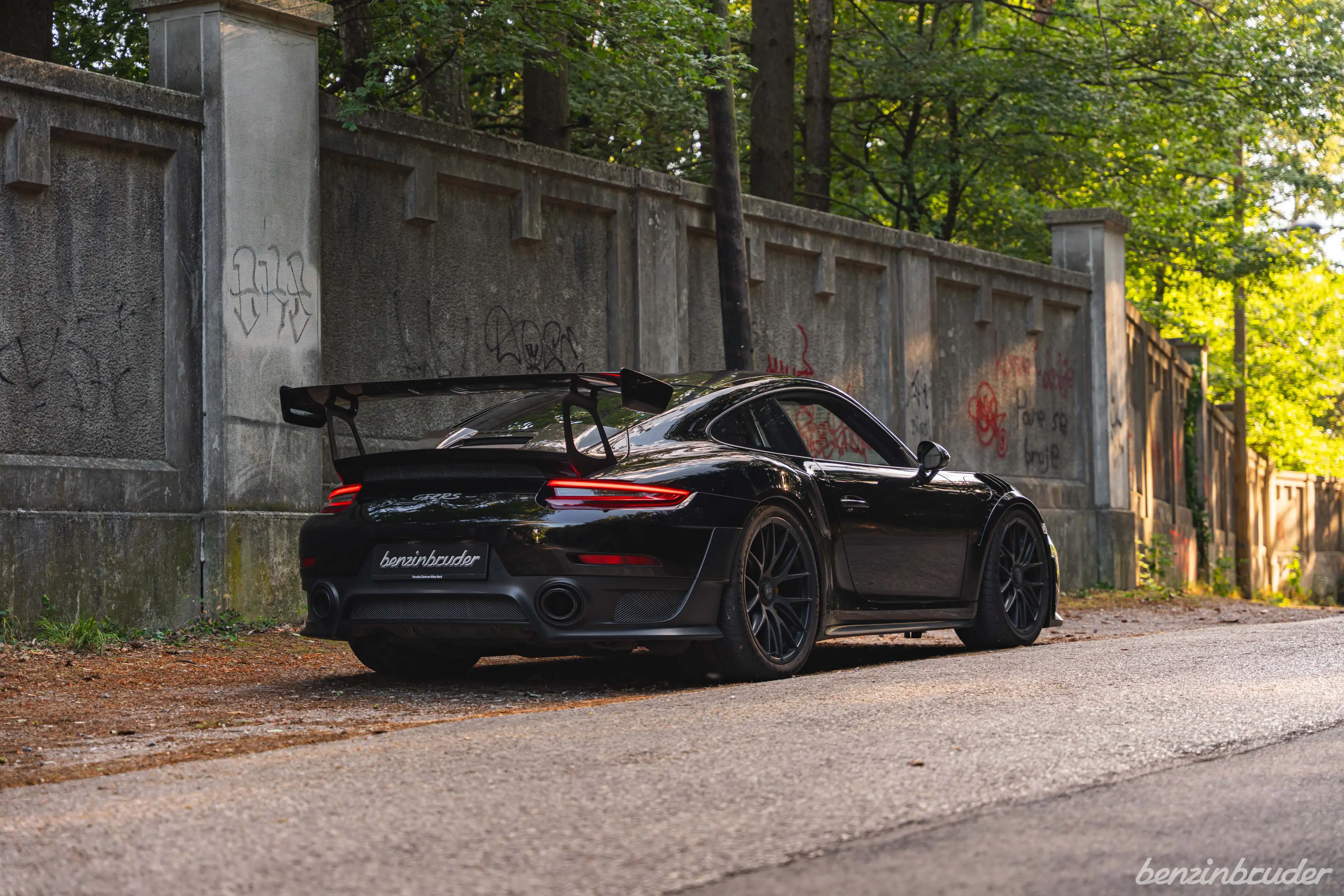 Porsche 911 991 GT2 RS *WEISSACH*CLUBSPORT*PCCB*MAGNESIUM* — photo 10