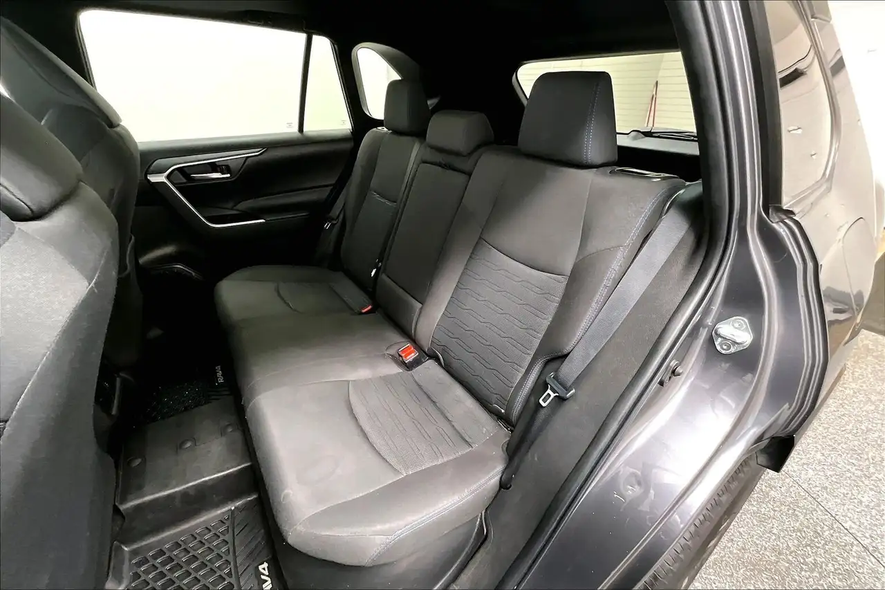 Toyota RAV 4 снимка Toyota RAV 4
