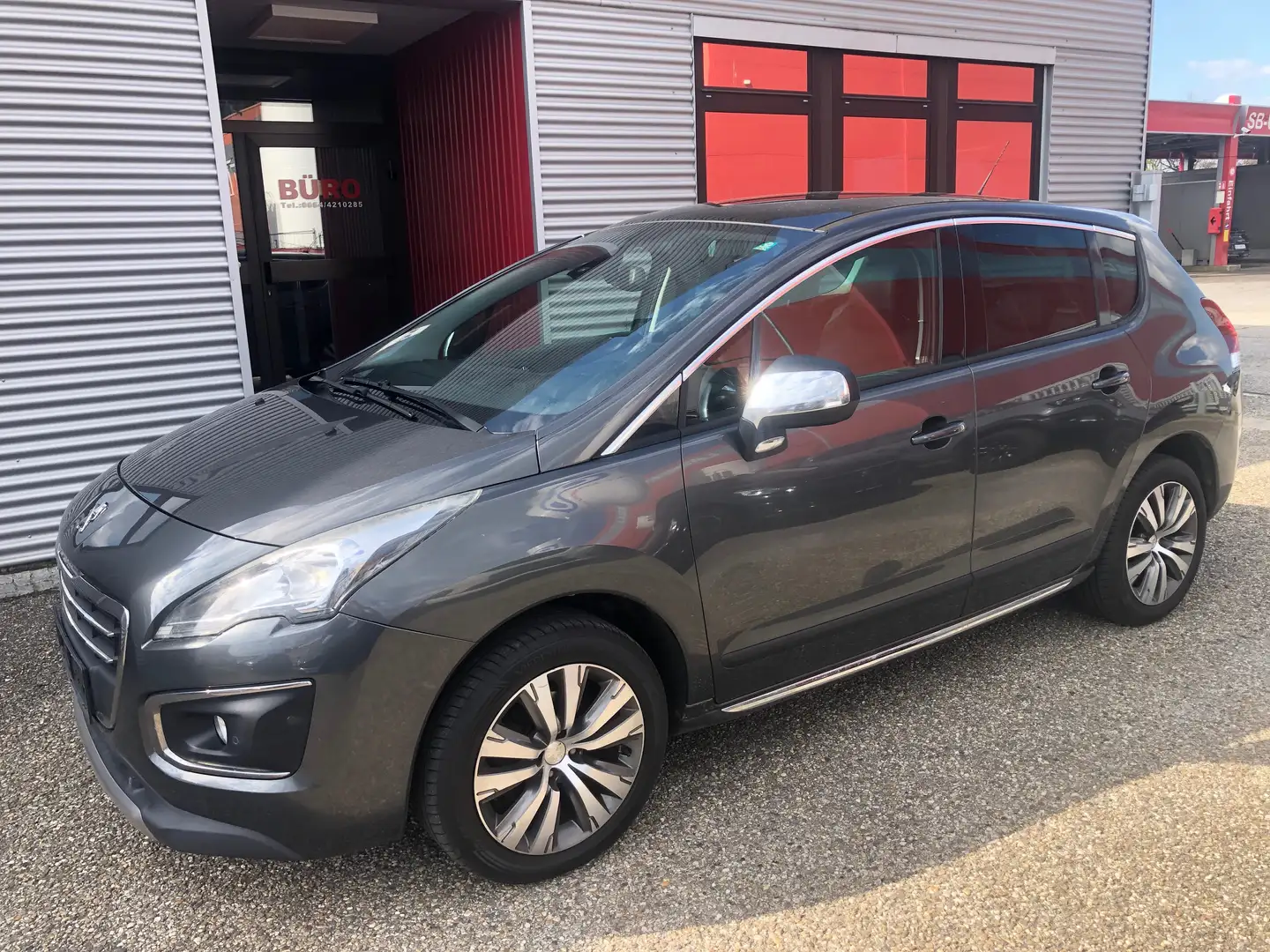 Peugeot 3008 3008 1,6 BlueHDi 120 S Grau - 2