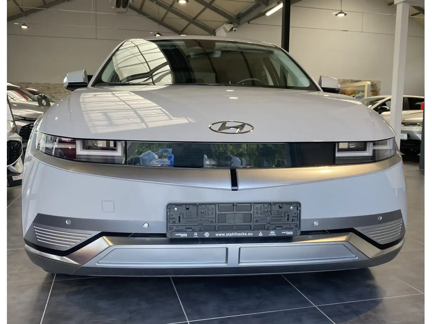 Hyundai IONIQ 5 Techniq Elektro 4WD Gris - 2