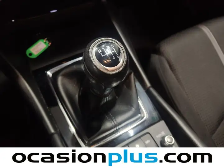 Mazda 2018, foto 6