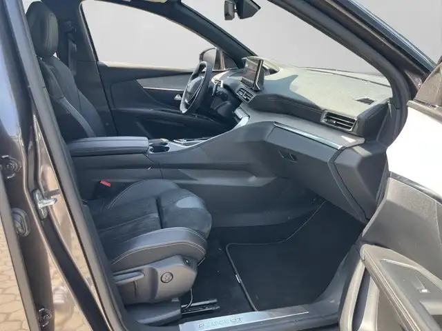 Peugeot 5008 view 9