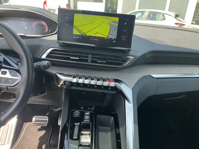 Peugeot 5008 view 11