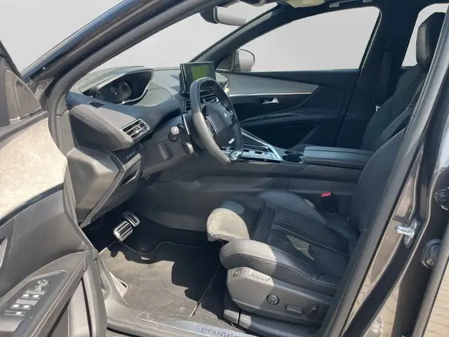 Peugeot 5008 view 8