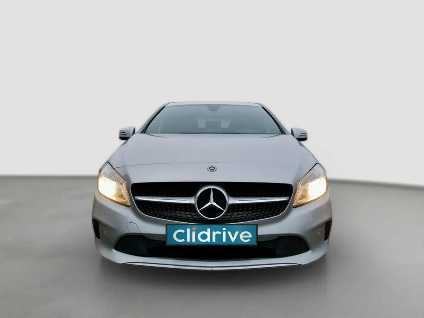 Mercedes-Benz A 180 Gris - 2