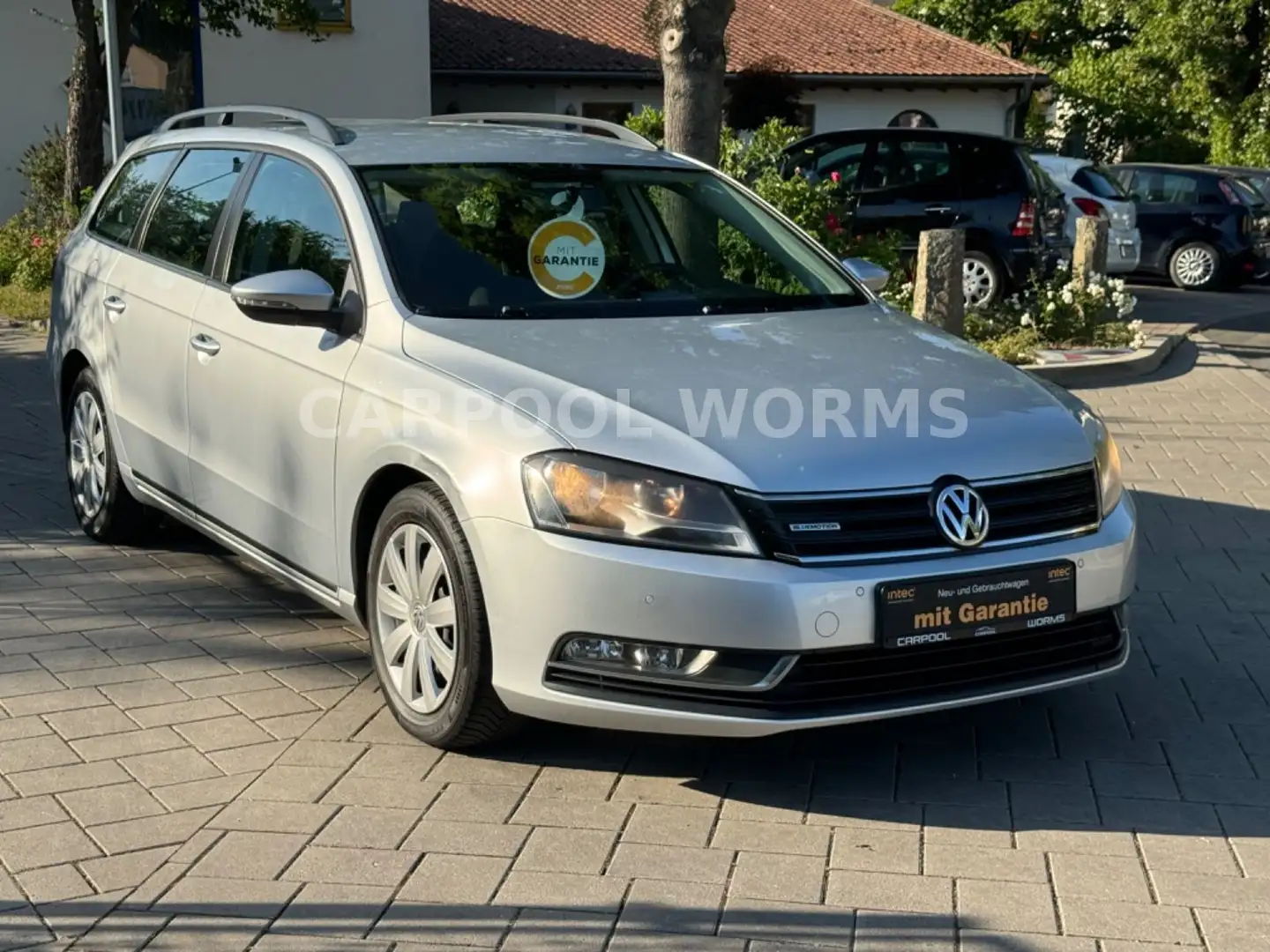 Volkswagen Passat Variant TDI Trendline BlueMotion PDC+SHZ Silber - 2