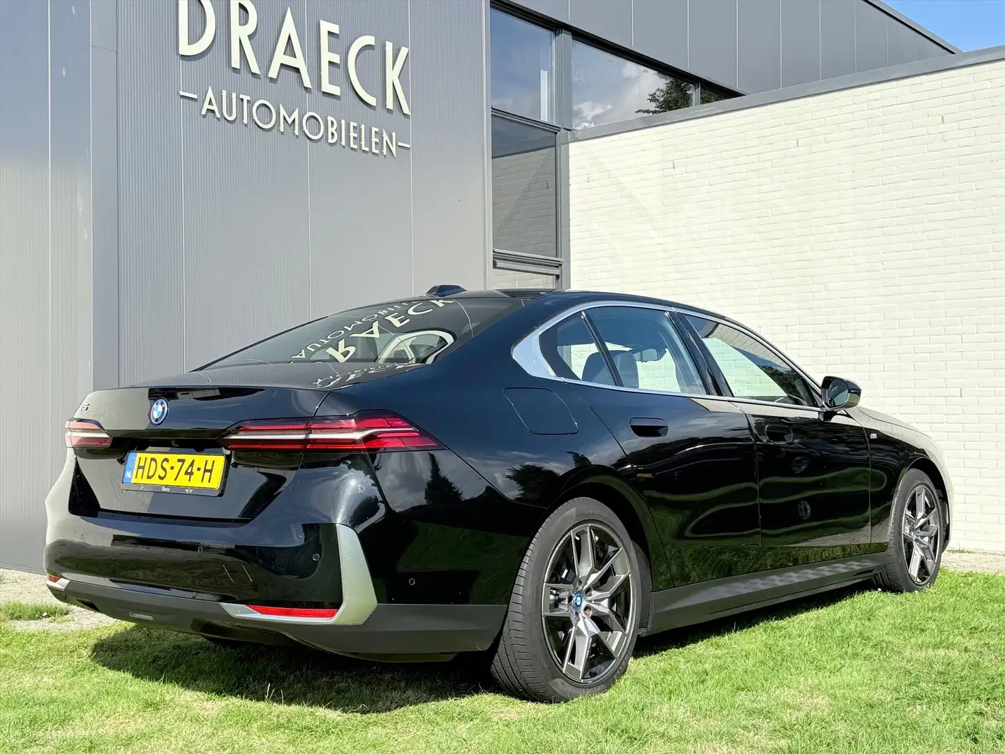 BMW i5 (g60) I5 eDrive40 340pk Aut Zwart - 2