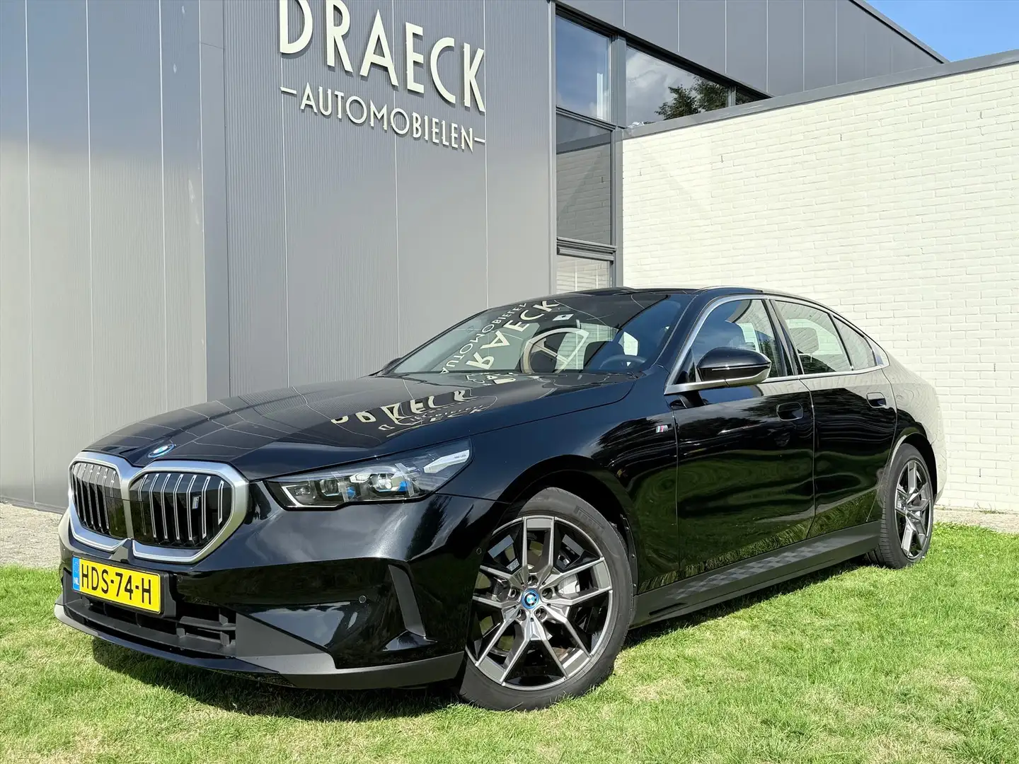 BMW i5 (g60) I5 eDrive40 340pk Aut Zwart - 1