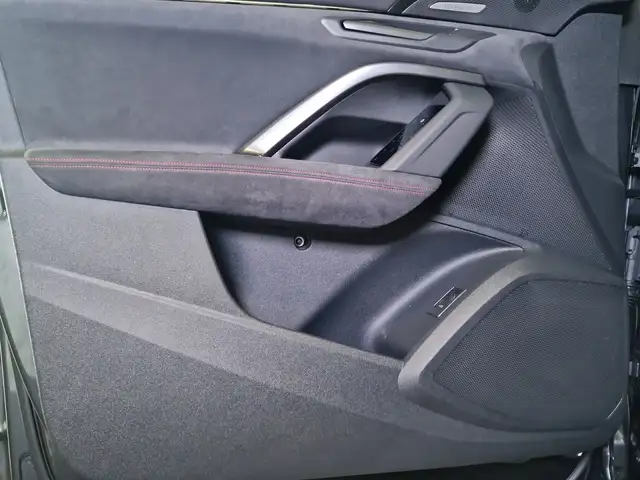 Audi Q5 view 14