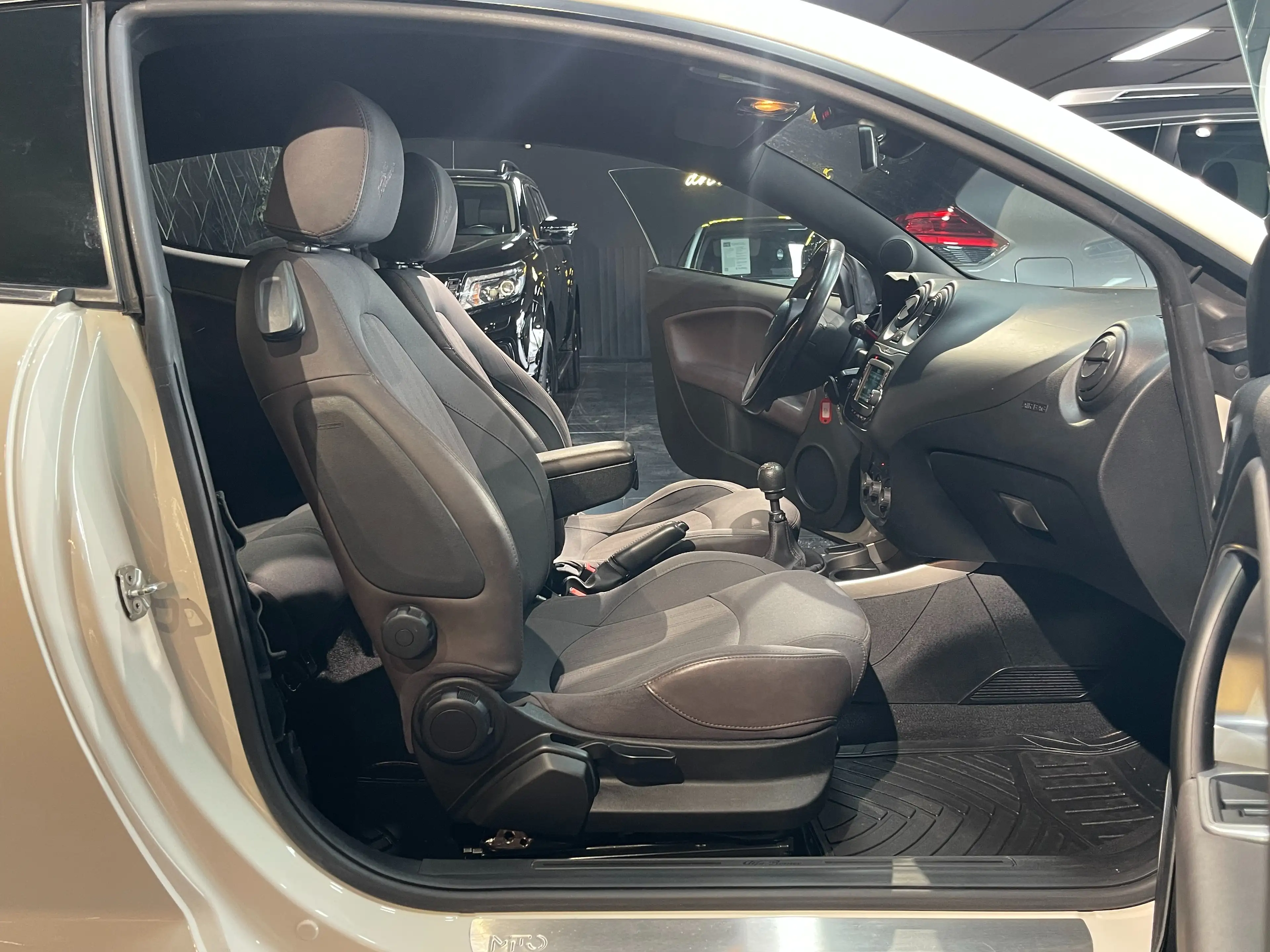 Alfa Romeo MiTo Garantie 12 Mois / 1erMain / Quadrifoglio Verde — photo 7