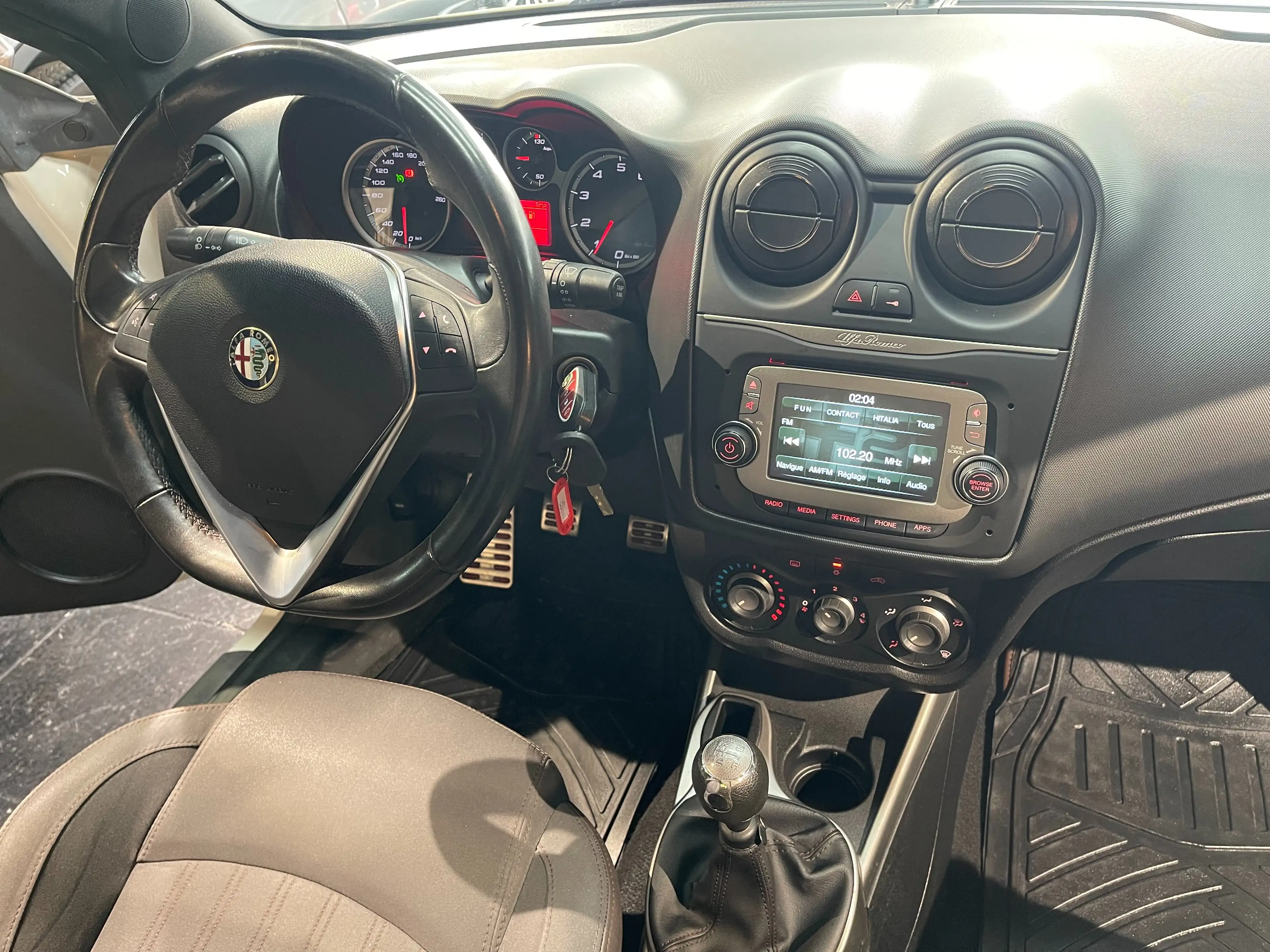 Alfa Romeo MiTo Garantie 12 Mois / 1erMain / Quadrifoglio Verde — photo 8
