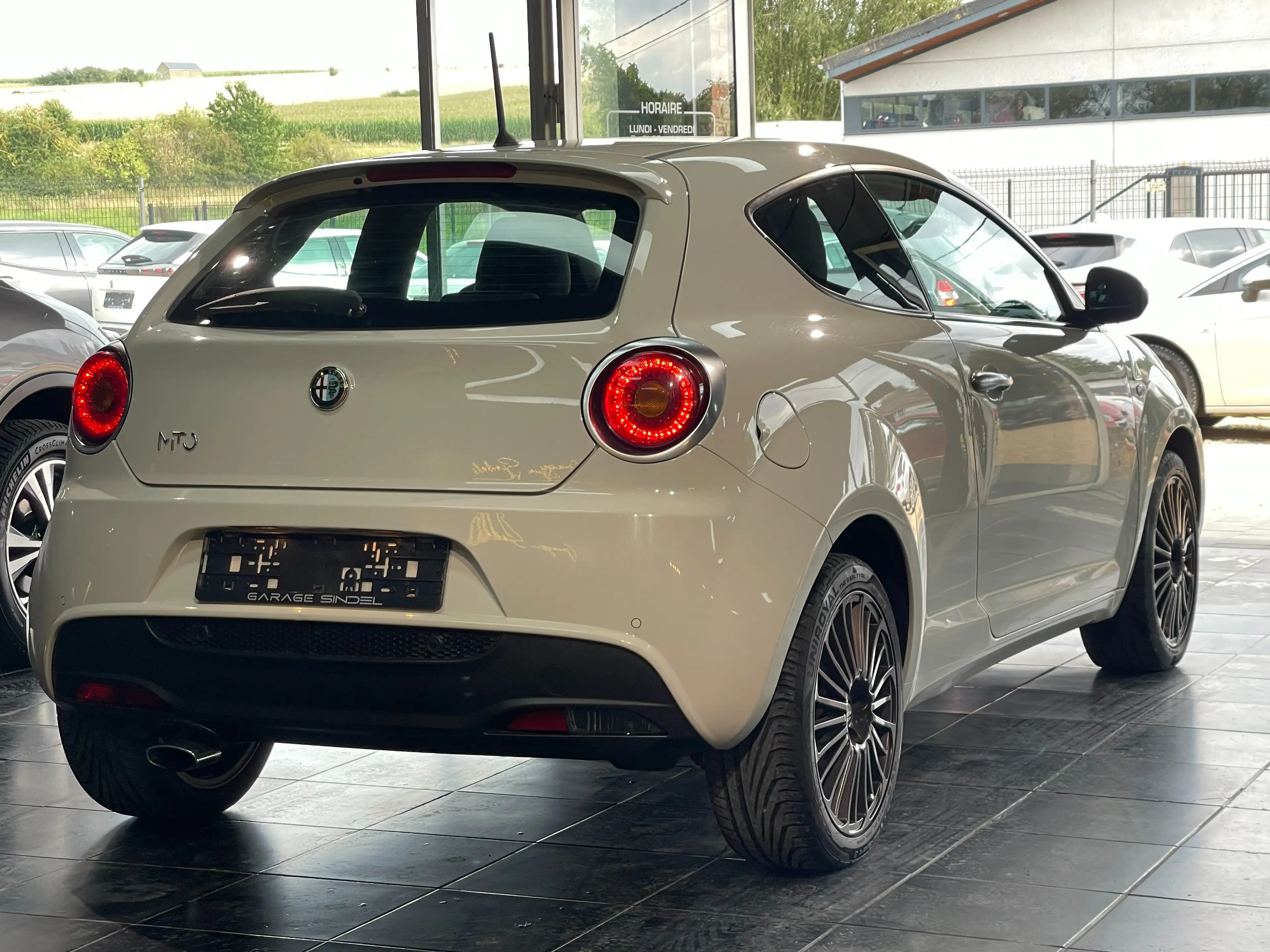 Alfa Romeo MiTo Garantie 12 Mois / 1erMain / Quadrifoglio Verde — photo 4