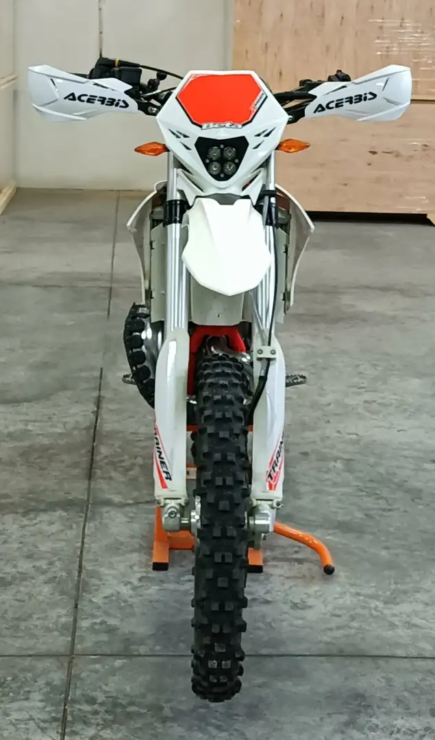 Beta Xtrainer 300 Fehér - 1