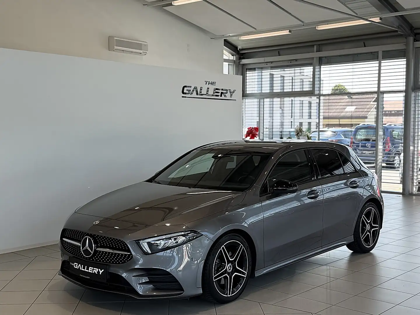 Mercedes-Benz A 180 d AMG-Line Aut.*Kamera*LED*Spur Grau - 1