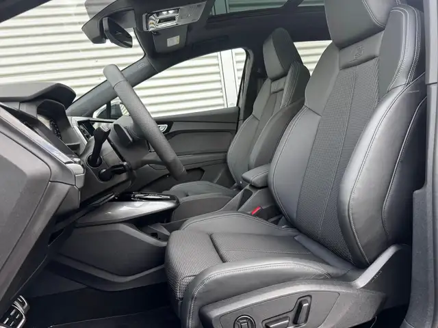 Audi Q4 e-tron Audi Q4 45 e-tron quattro business Ansicht 7