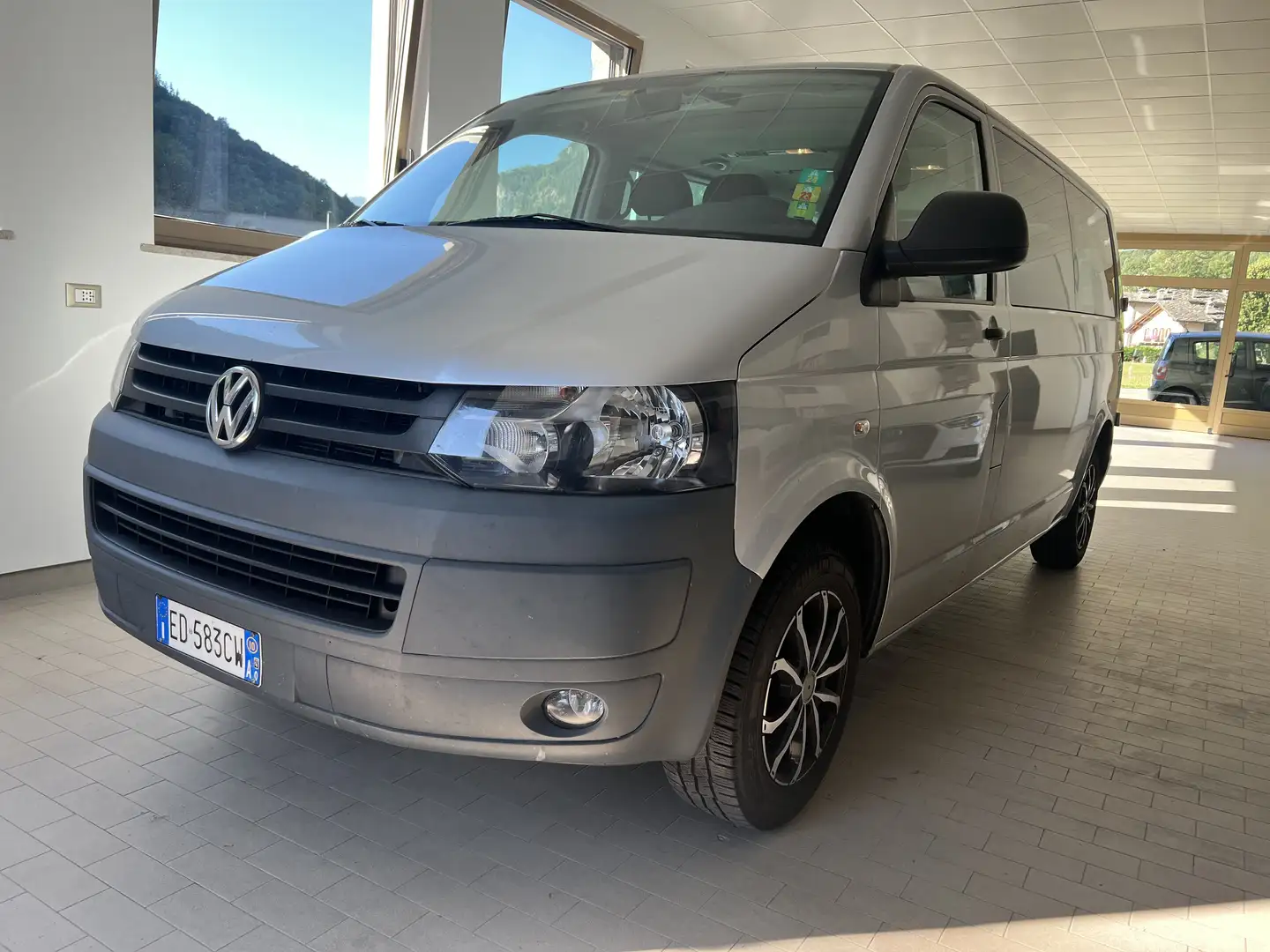 Volkswagen T5 Caravelle Сірий - 1