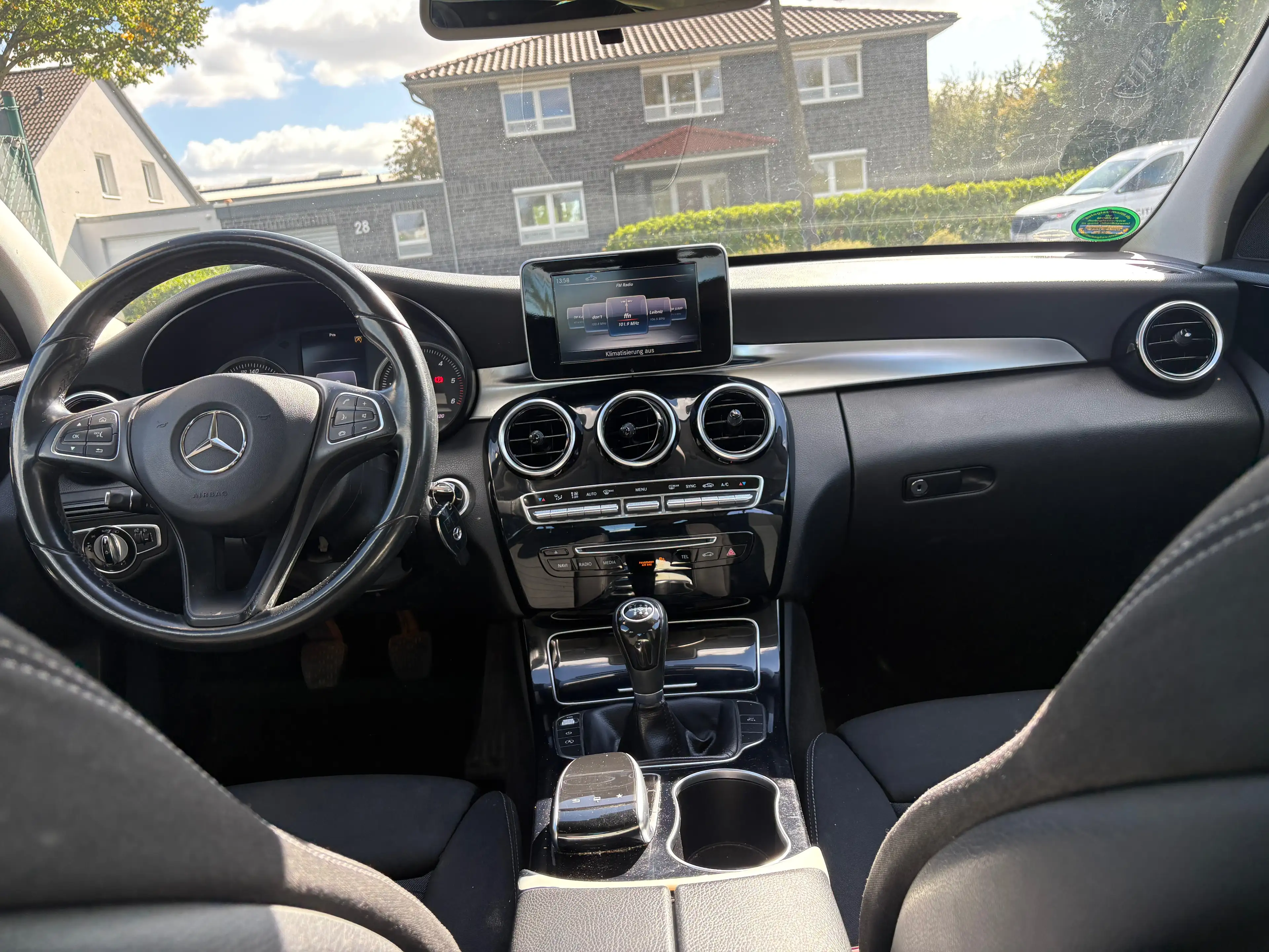 Mercedes-Benz C 220 d LIMO BlueTec NAVI+TEMPOMAT+SHZ+EURO6d-TEMP — photo 15