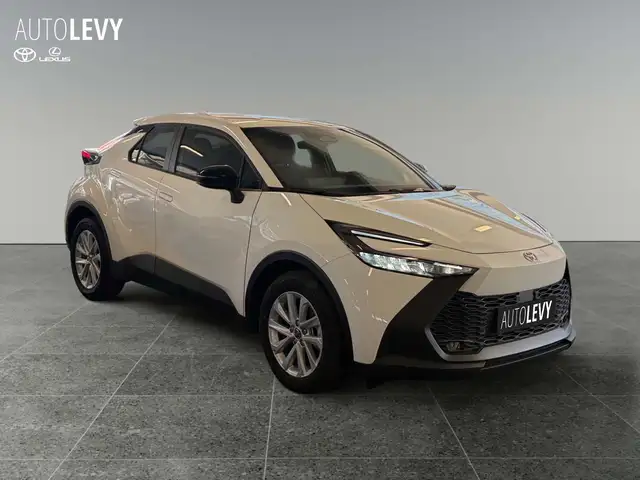 Toyota C-HR view 8