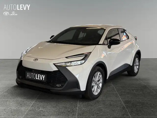 Toyota C-HR view 2