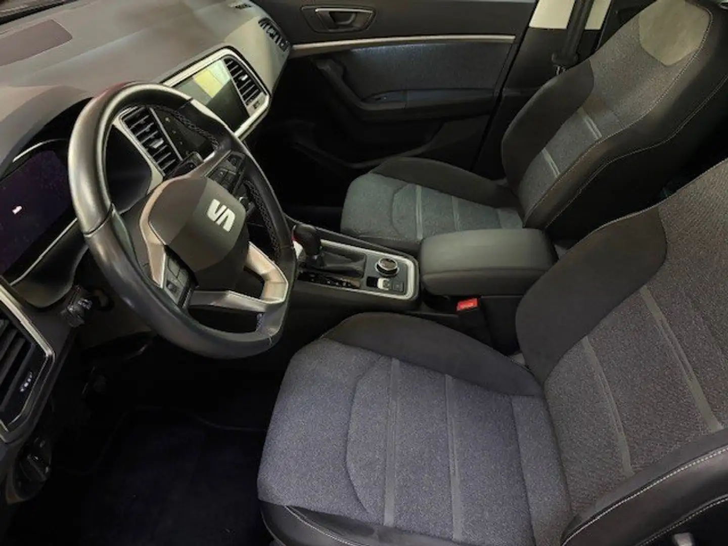 SEAT Ateca Xperience DSG Schwarz - 2