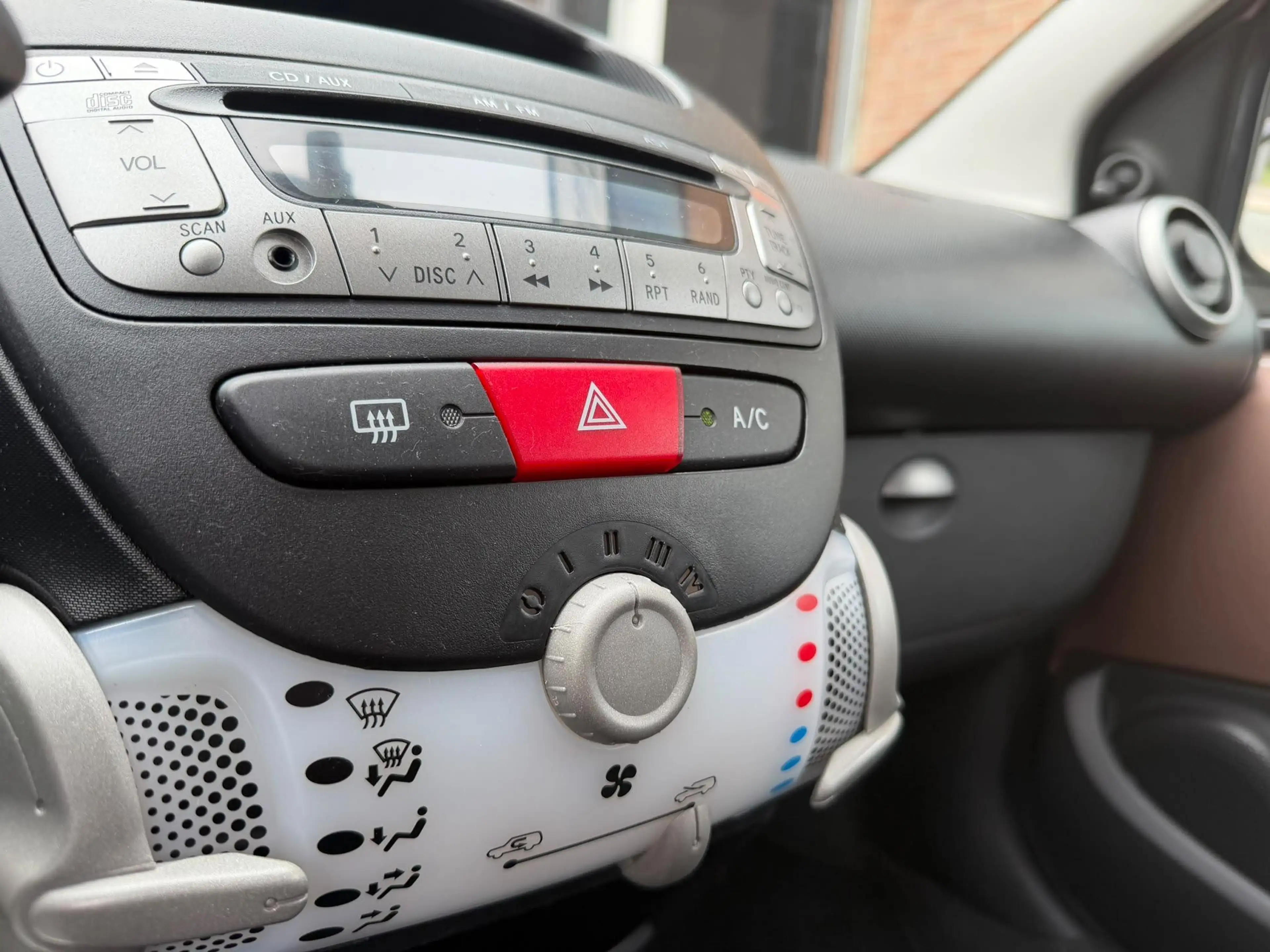 Peugeot 107 1.0 Active | SLECHTS 63.732 KM | AIRCO | LMV | SPO — photo 28