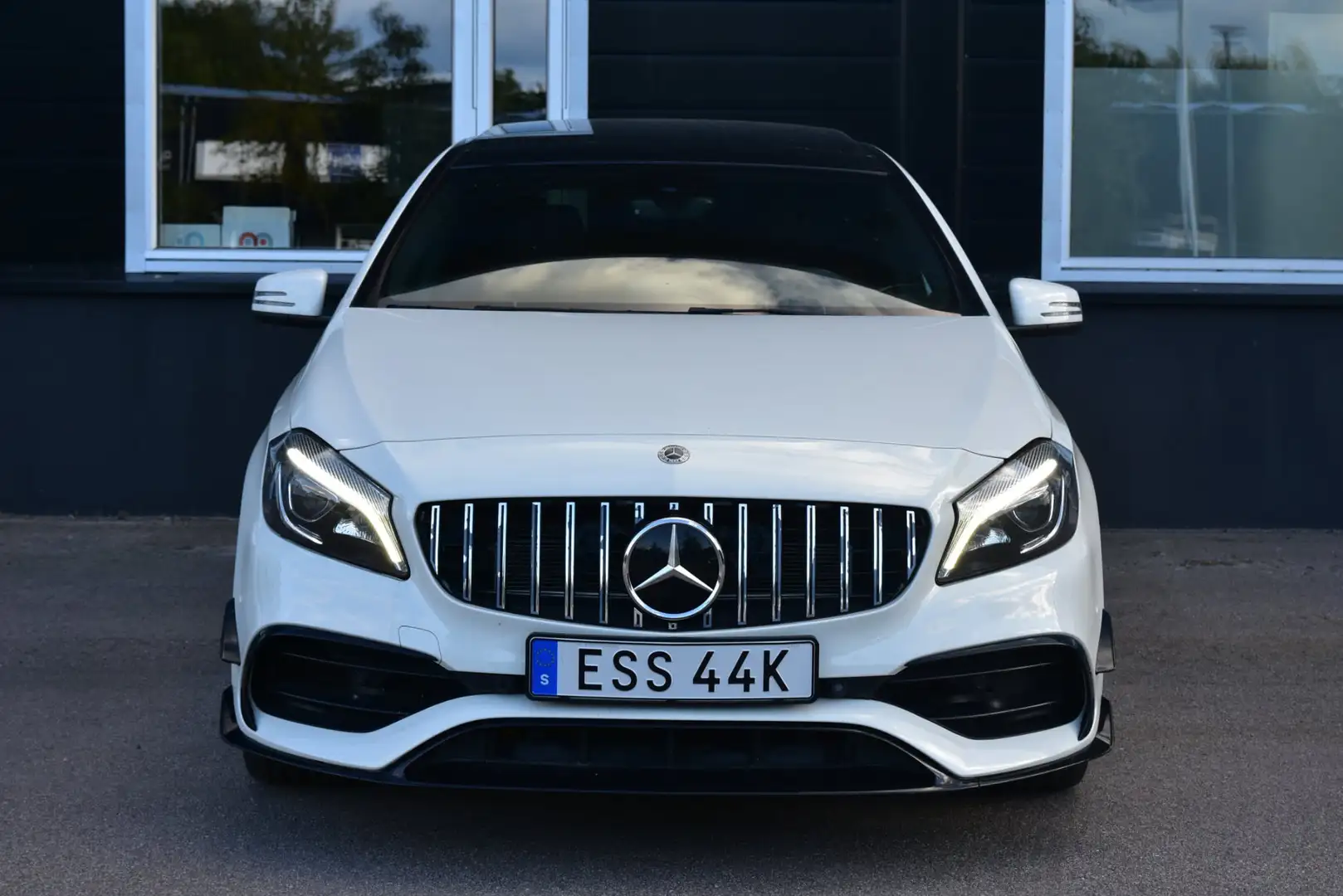 Mercedes-Benz A 45 AMG 4Matic Speedshift 7G-DCT - 2