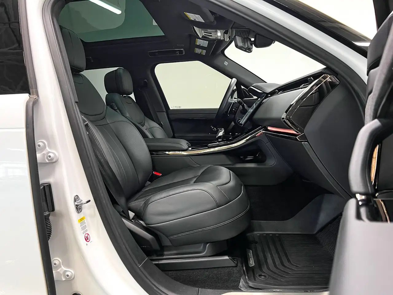 Land Rover Range Rover Sport снимка Land Rover Range Rover Sport