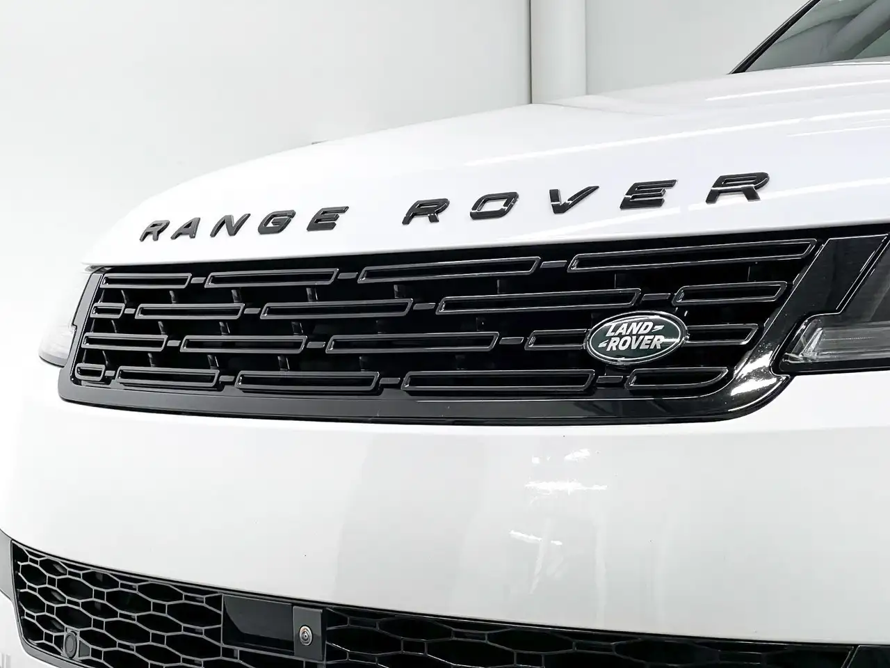 Land Rover Range Rover Sport снимка Land Rover Range Rover Sport
