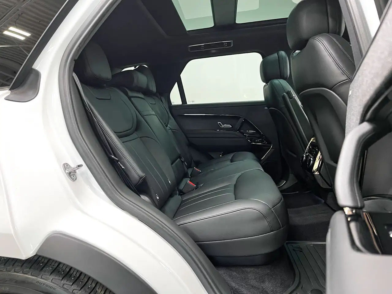 Land Rover Range Rover Sport снимка Land Rover Range Rover Sport